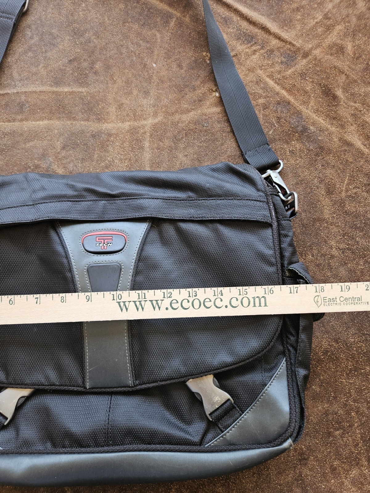 Tumi Tech Ballistic Messenger Bag 5508D Black Laptop Nylon Crossbody Strap