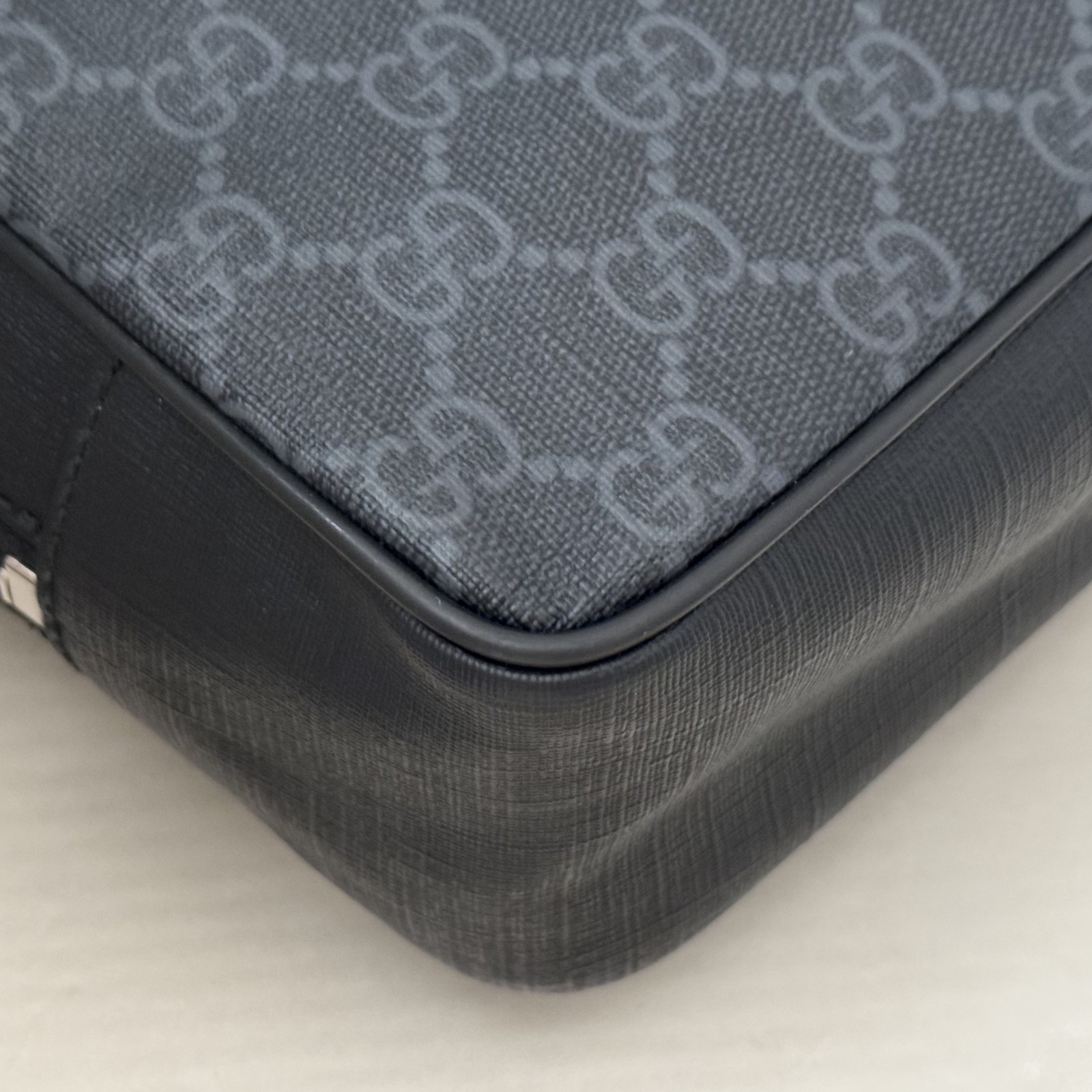 GUCCI GG Supreme 478325 Soft Sling Bag Crossbody Black Canvas Leather Italy
