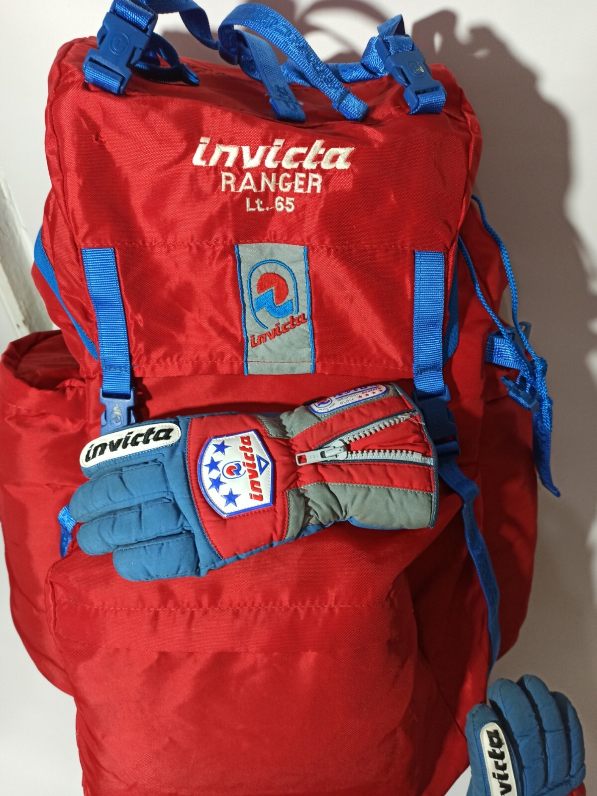Invicta backpack Ranger LT65 Red USED imported direct from Milan Italy!