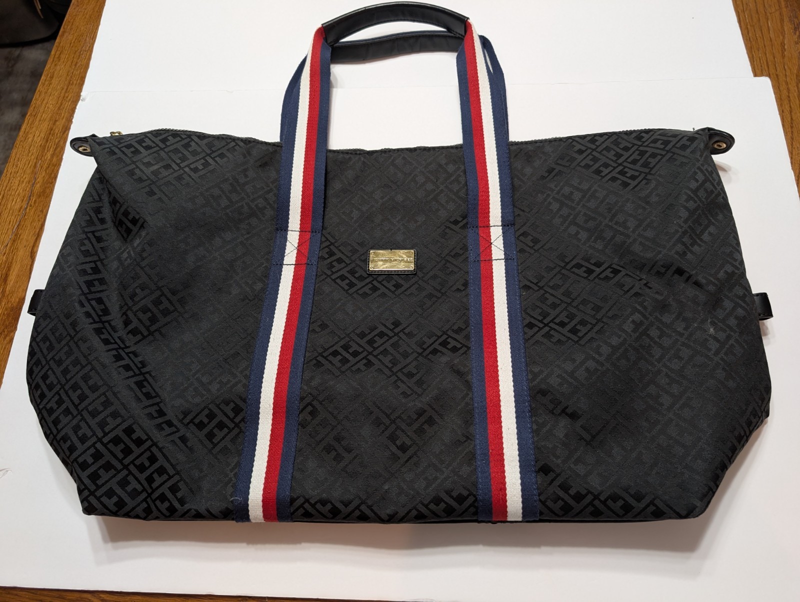 Tommy Hilfiger Large Gym Travel Duffle Bag Logo Triped Red White Blue 22″