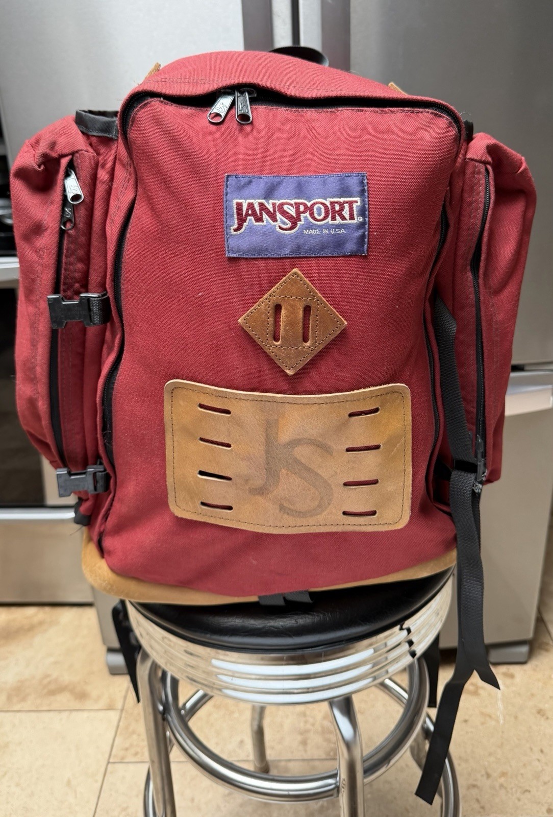 Vintage Red JanSport Backpack Mens Large Leather Bottom Hiking Outdoor USA 90s