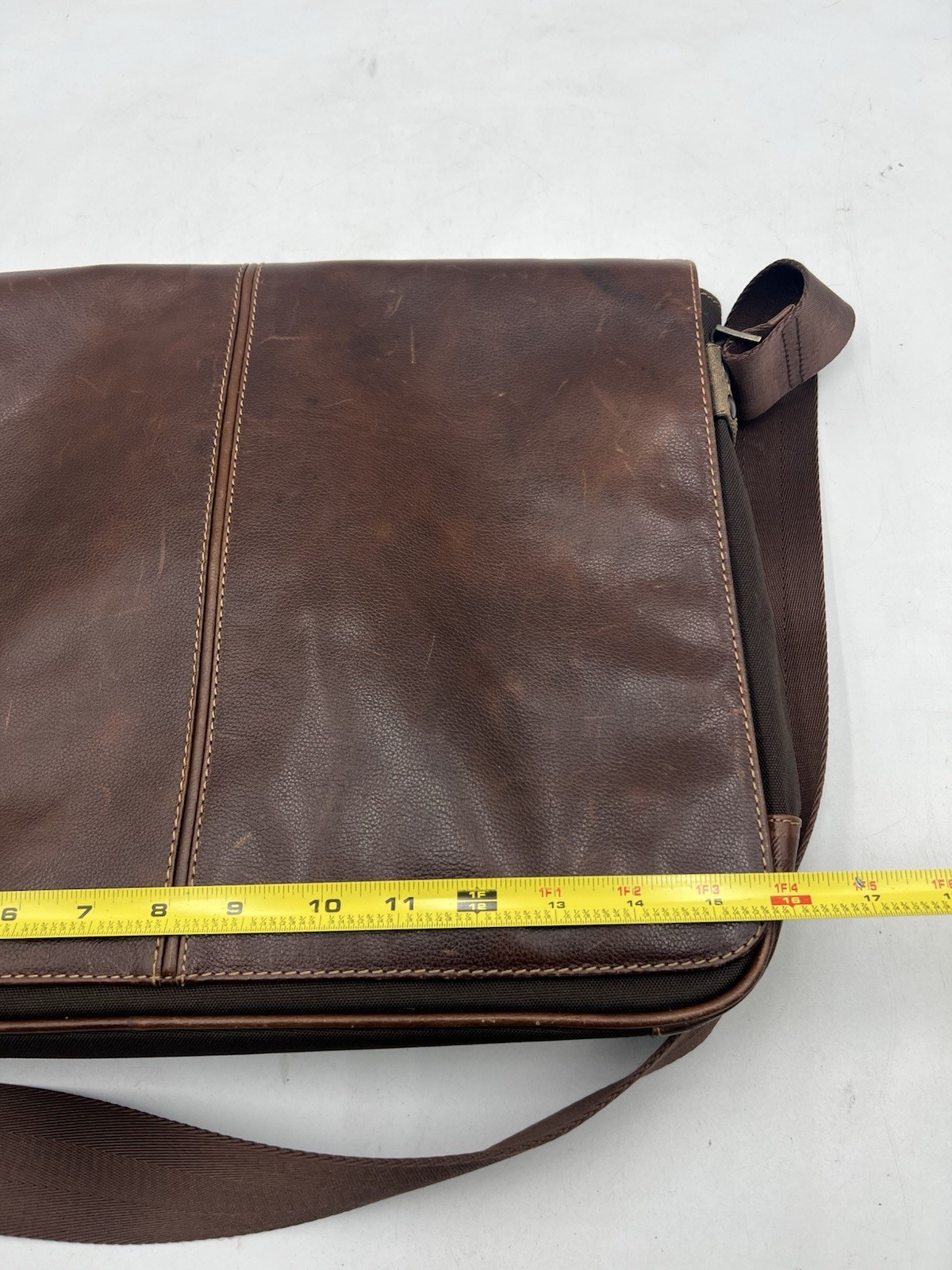Bacon Garth Slimster Brown Leather Crossbody Messenger Laptop Bag EUC!