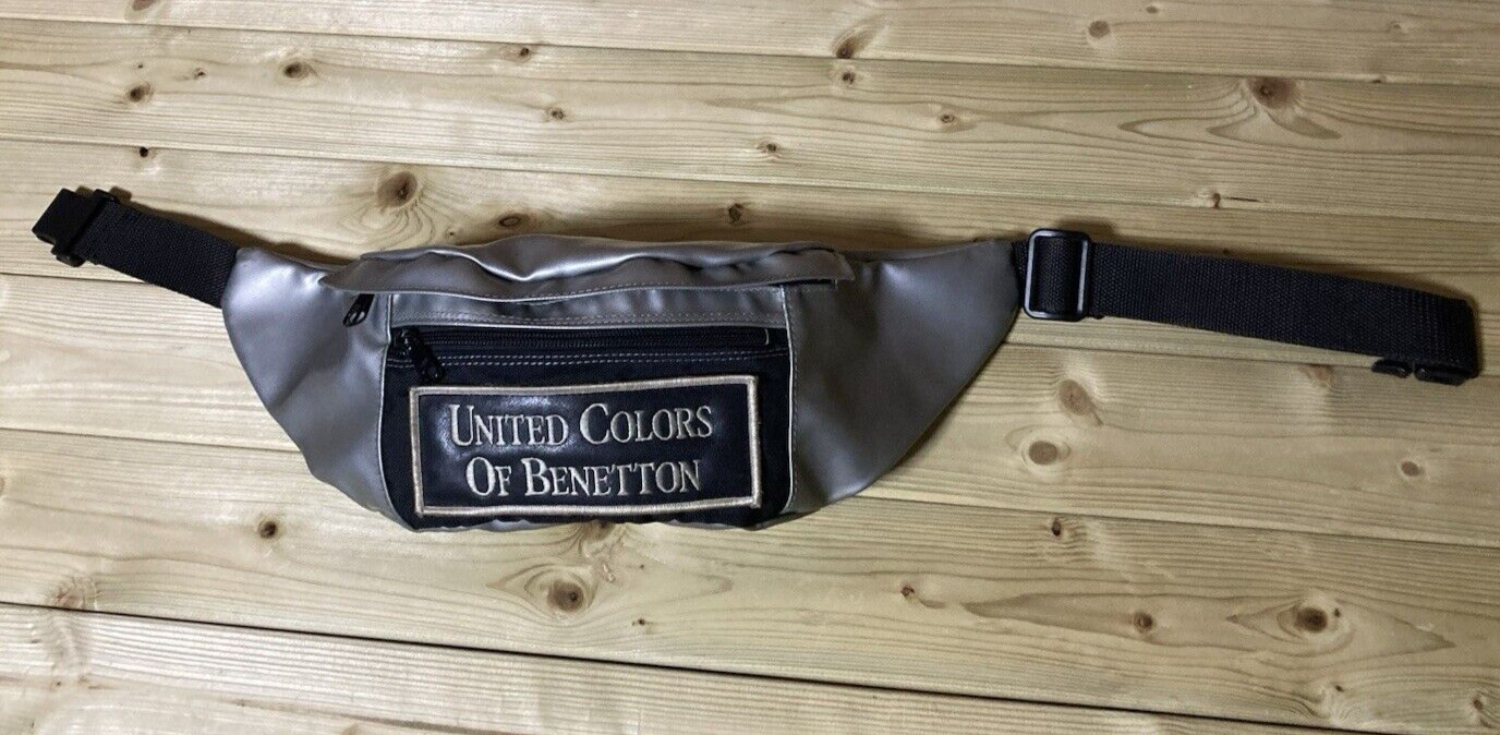 United Colors of Benetton Crossbody Fanny Pack Bag Vtg Size 9.8 x 5.1 x 3.9 in