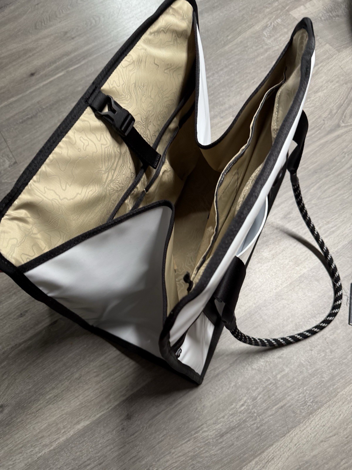 The North Face Base Camp Tote Bag Sample – TNF White/Black $175 MSRP