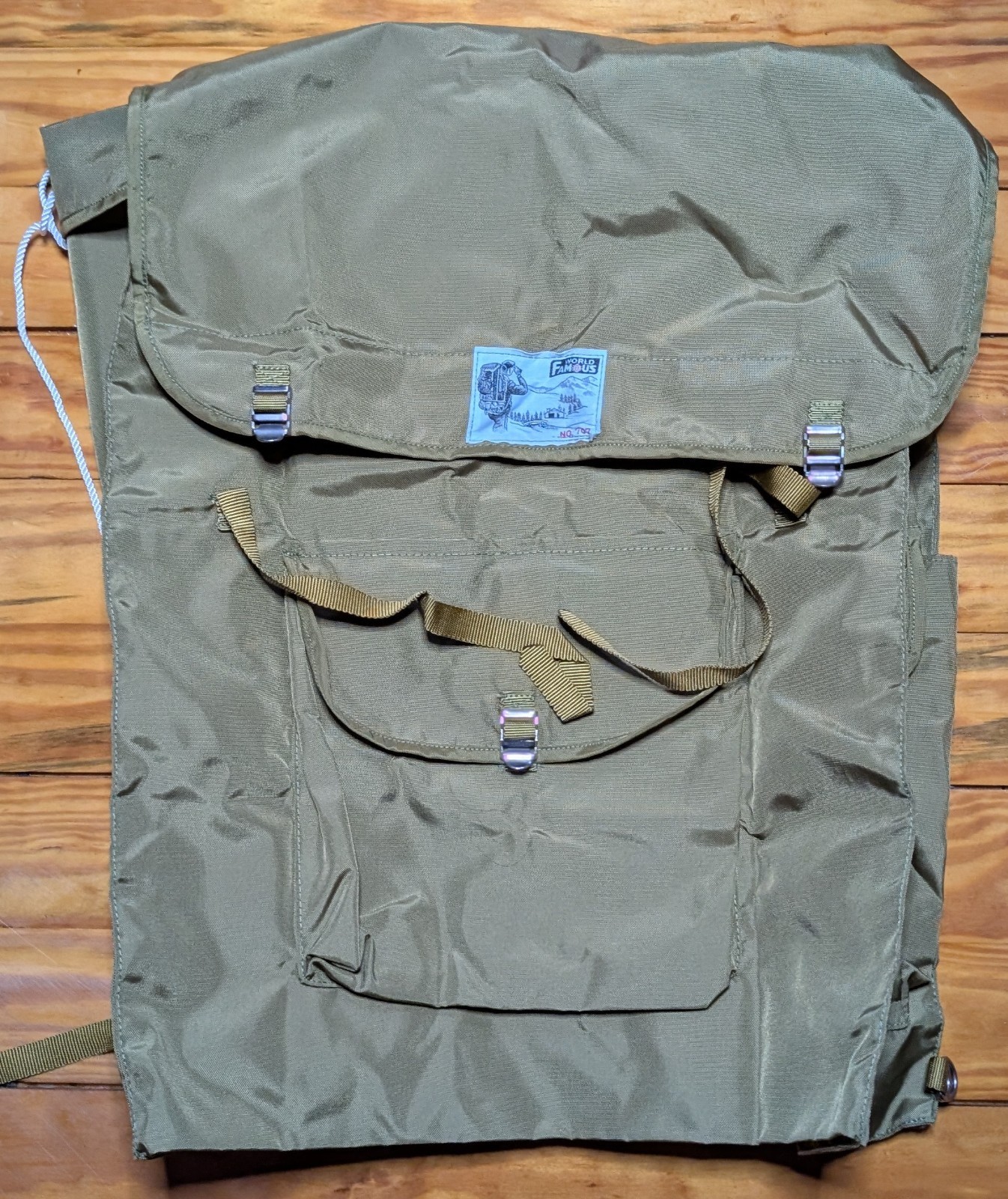 Rare Vintage 1970s World Famous No. 707 Olive Green Nylon Hiking Backpack, EXC.