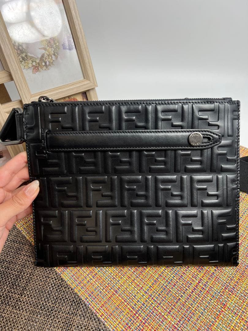 Fendi Leather Messenger Bag Men Black FF Motif Zucchino Strap 24×18.5×1 cm