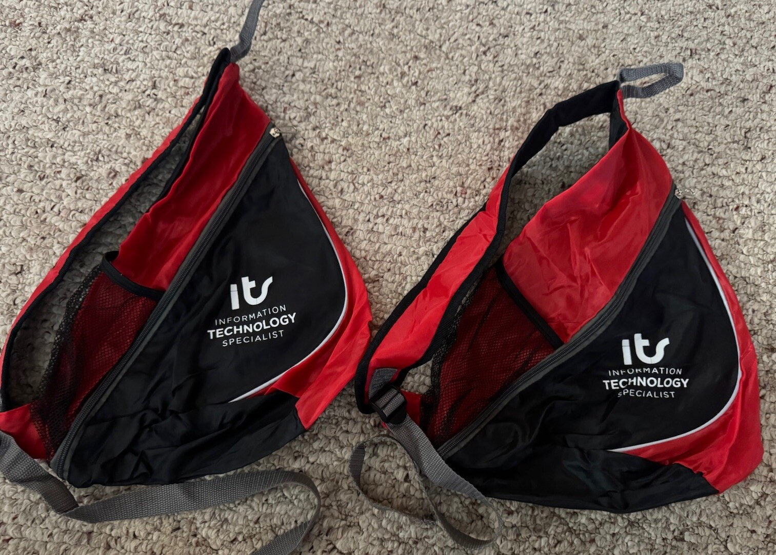 2 HIT Prompt Polyester Shoulder Sling Bags Information Tech Spec. Red/Black Zip