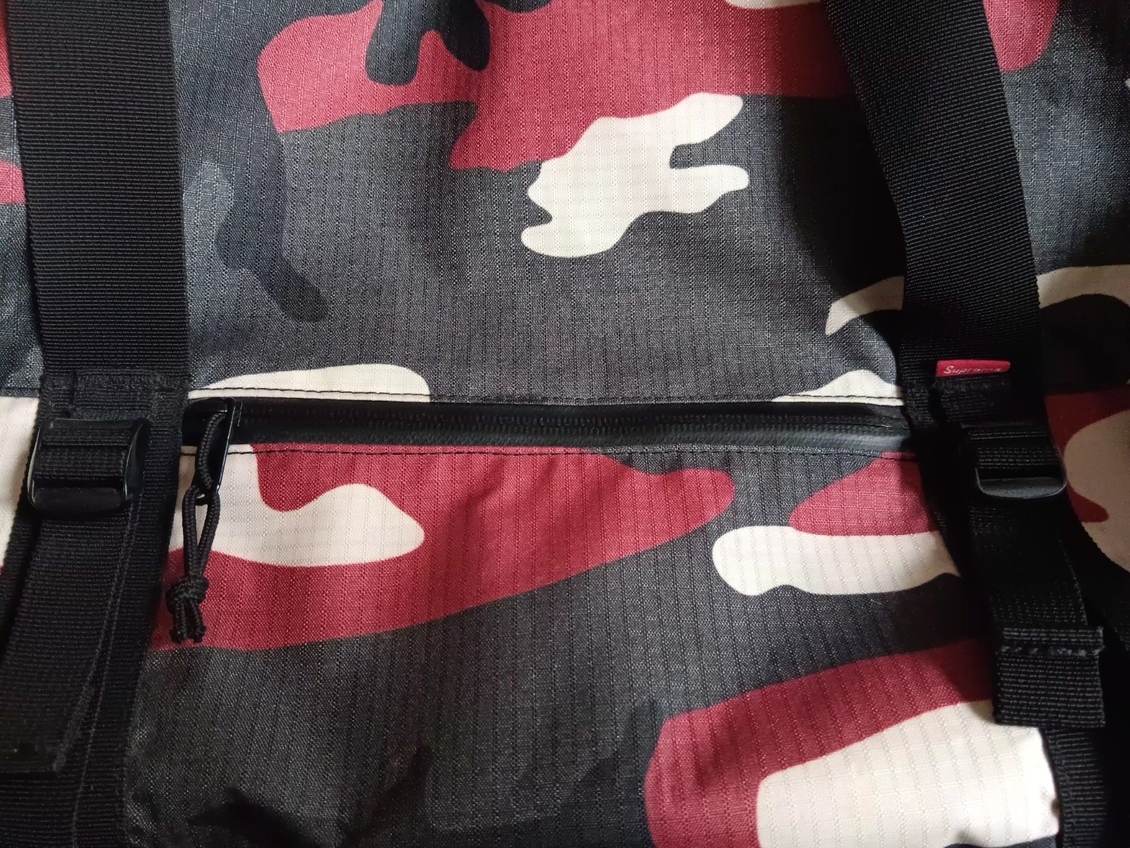 Supreme Duffle Bag Red Camo (SS21)