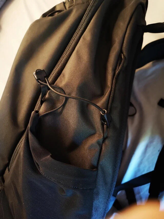 Arc’teryx Backpack Mantis 26 Backpack Black Gold Logo 26 Litre Backpack Rare