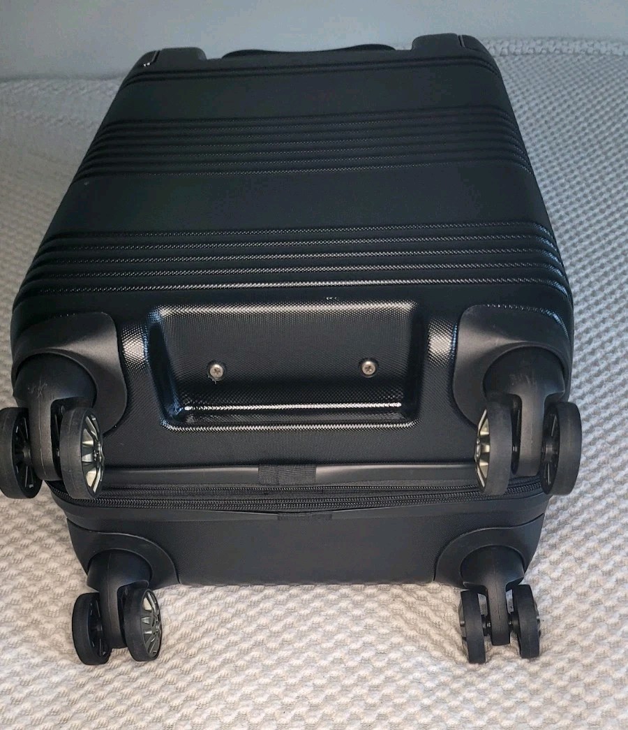 Travelpro Carry-on Expandable Spinner Suitcase