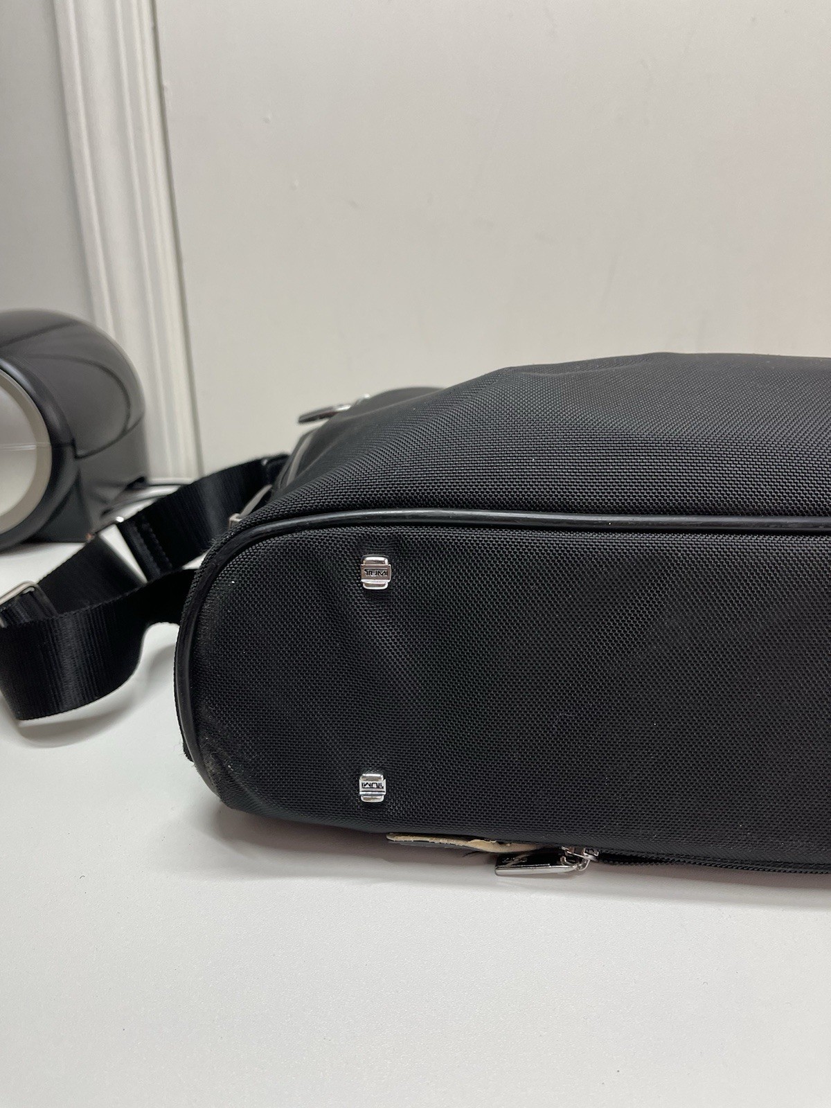 Tumi Arrive Narita Slim Briefcase Laptop Bag Micro Ballistic Nylon 25612D