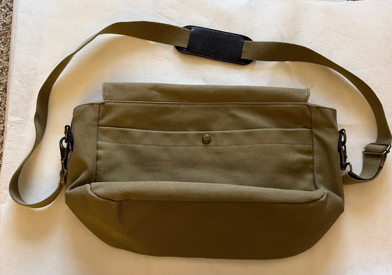 Brooks Brothers Canvas Messenger /Shatchel Bag In Khaki Leather Trim Army Estate