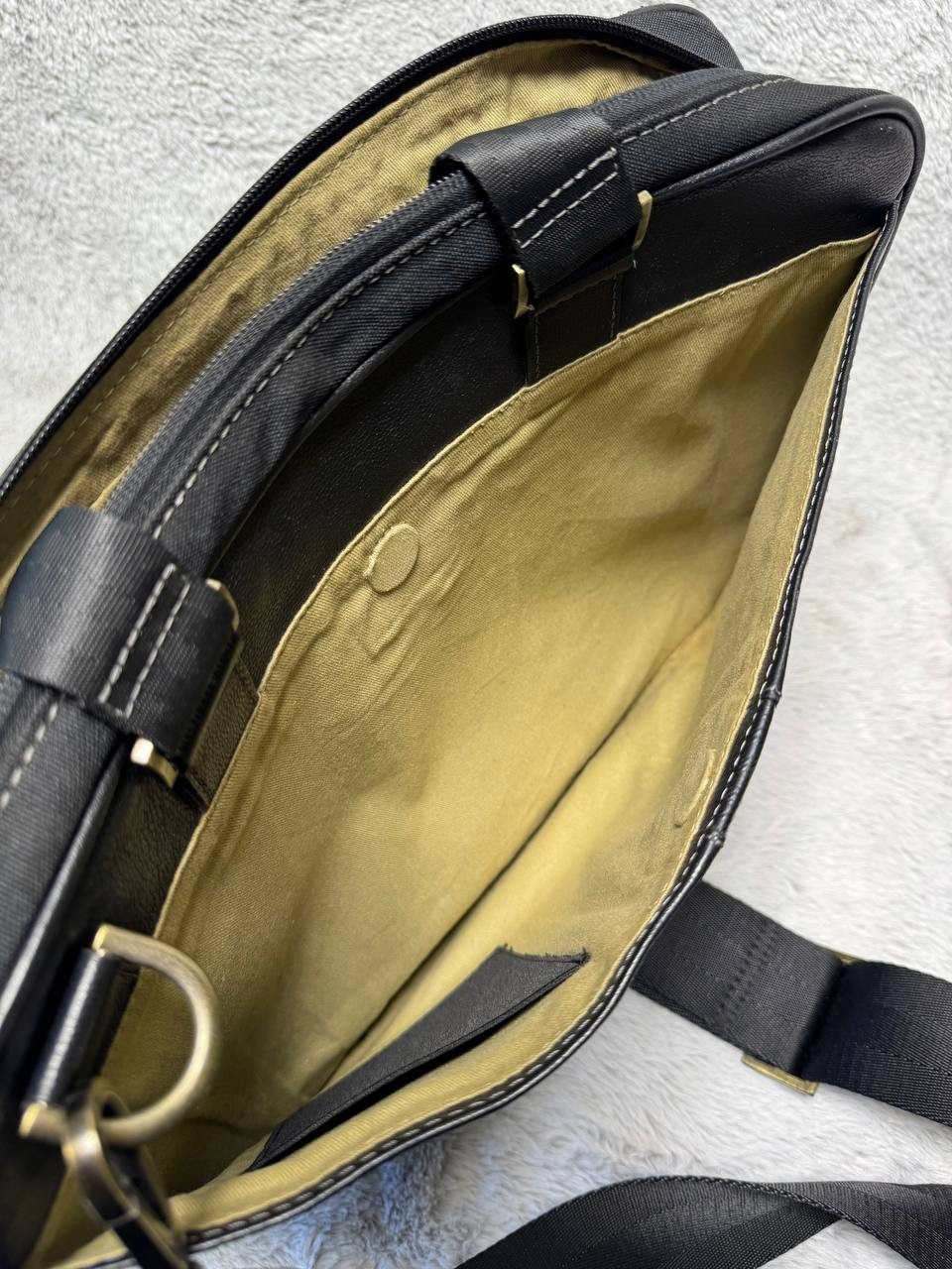 Boconi Black Leather Tumbled Pebbled Messenger Briefcase Laptop Case