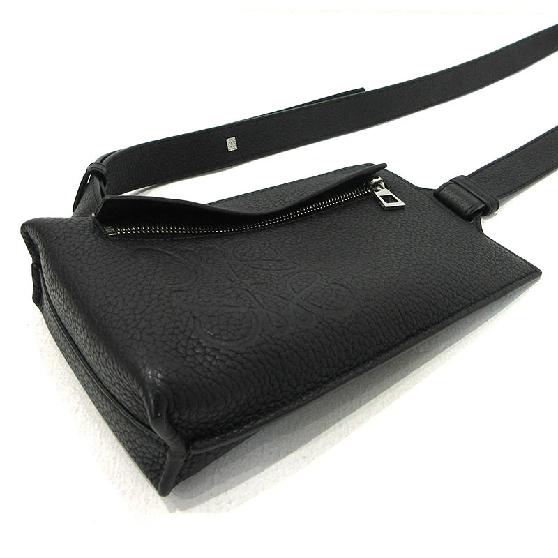 LOEWE Vertical T Pocket Shoulder Bag C500P02X02 Black