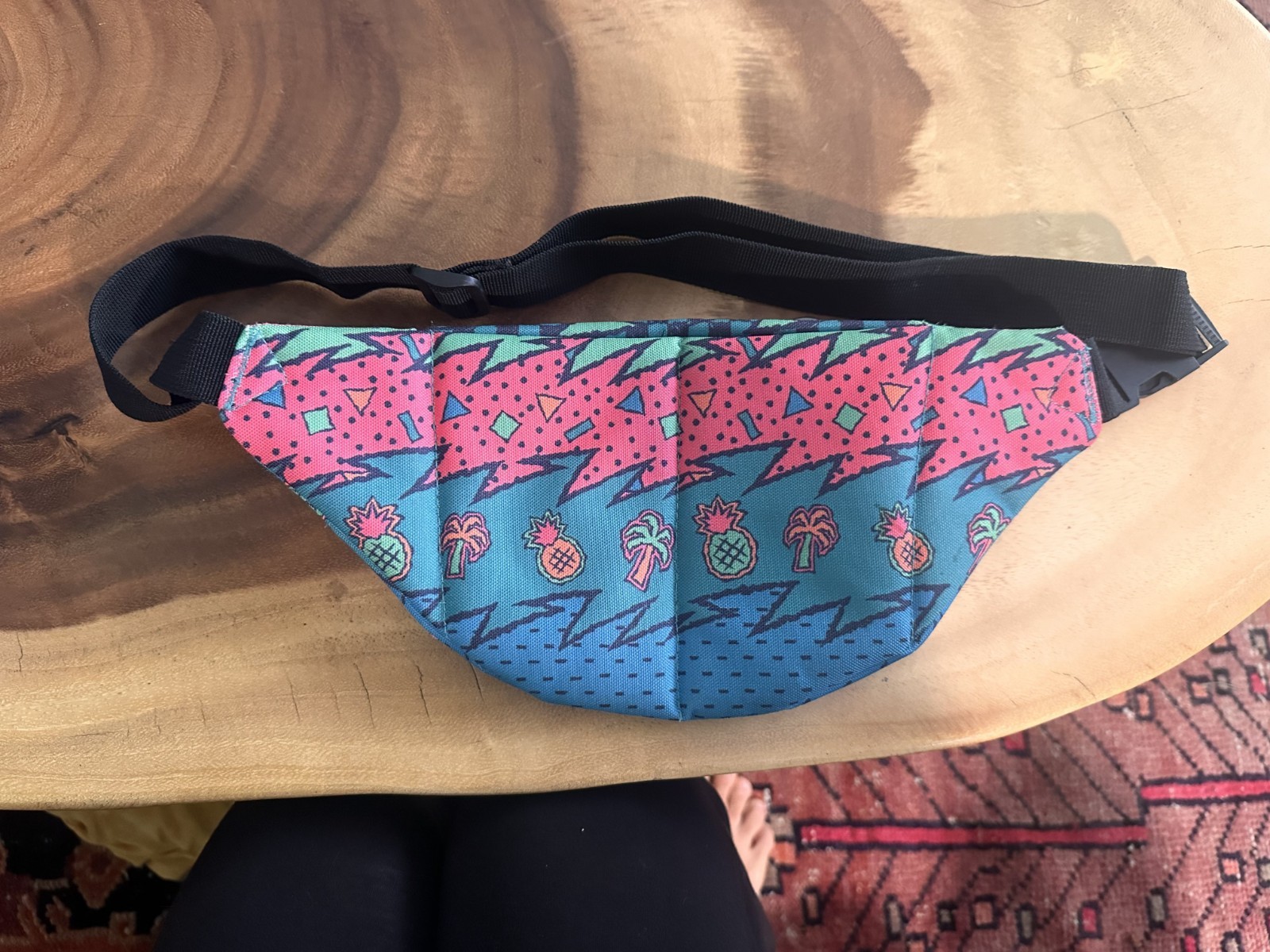 Maui And Sons Unisex Fanny Beach Fannie Pack Colorful Print Pineapple Palm Trees