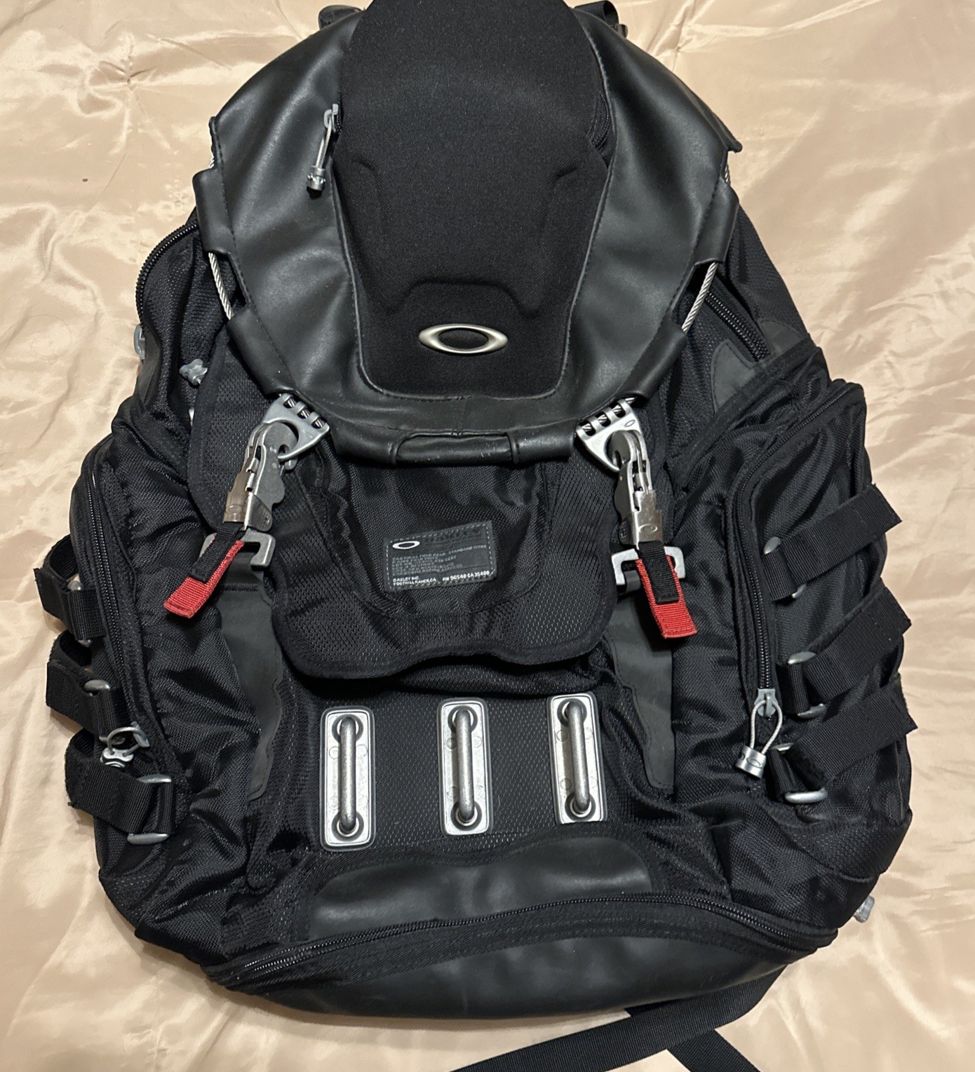 Oakley Tactical Field Gear Kitchen Sink Backpack Black.