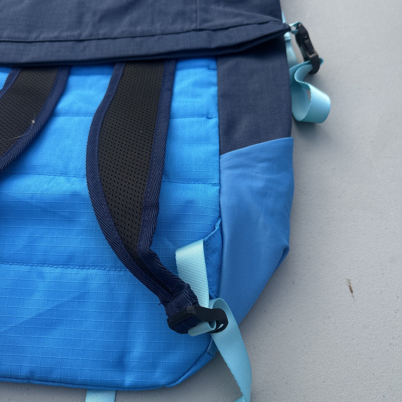 Hoka One Ocean Mist Blue Backpack Shoe Bag EUC No Tags Looks Unused