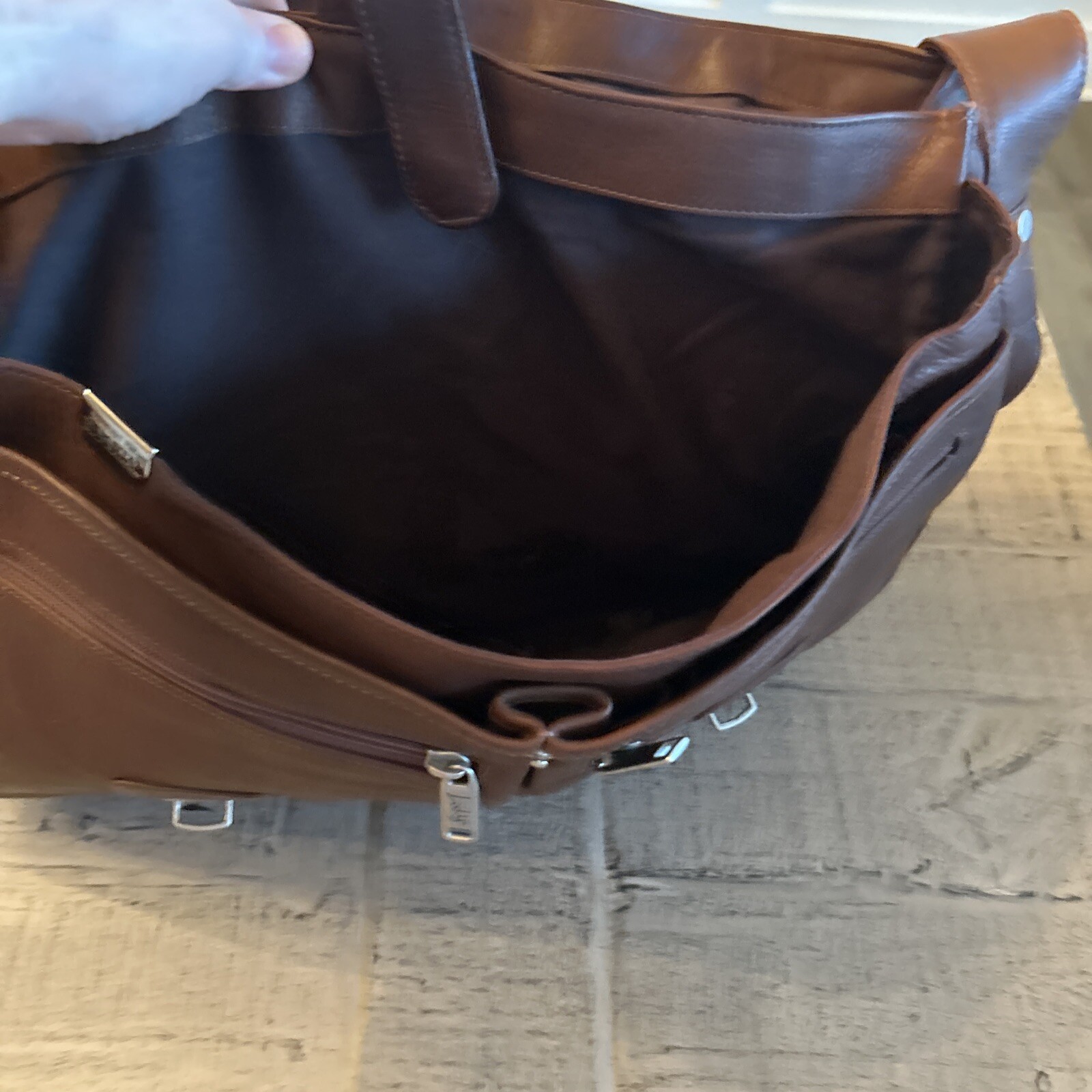 Lodis Cognac Briefcase Messenger Bag – Excellent condition, Luxury Leather