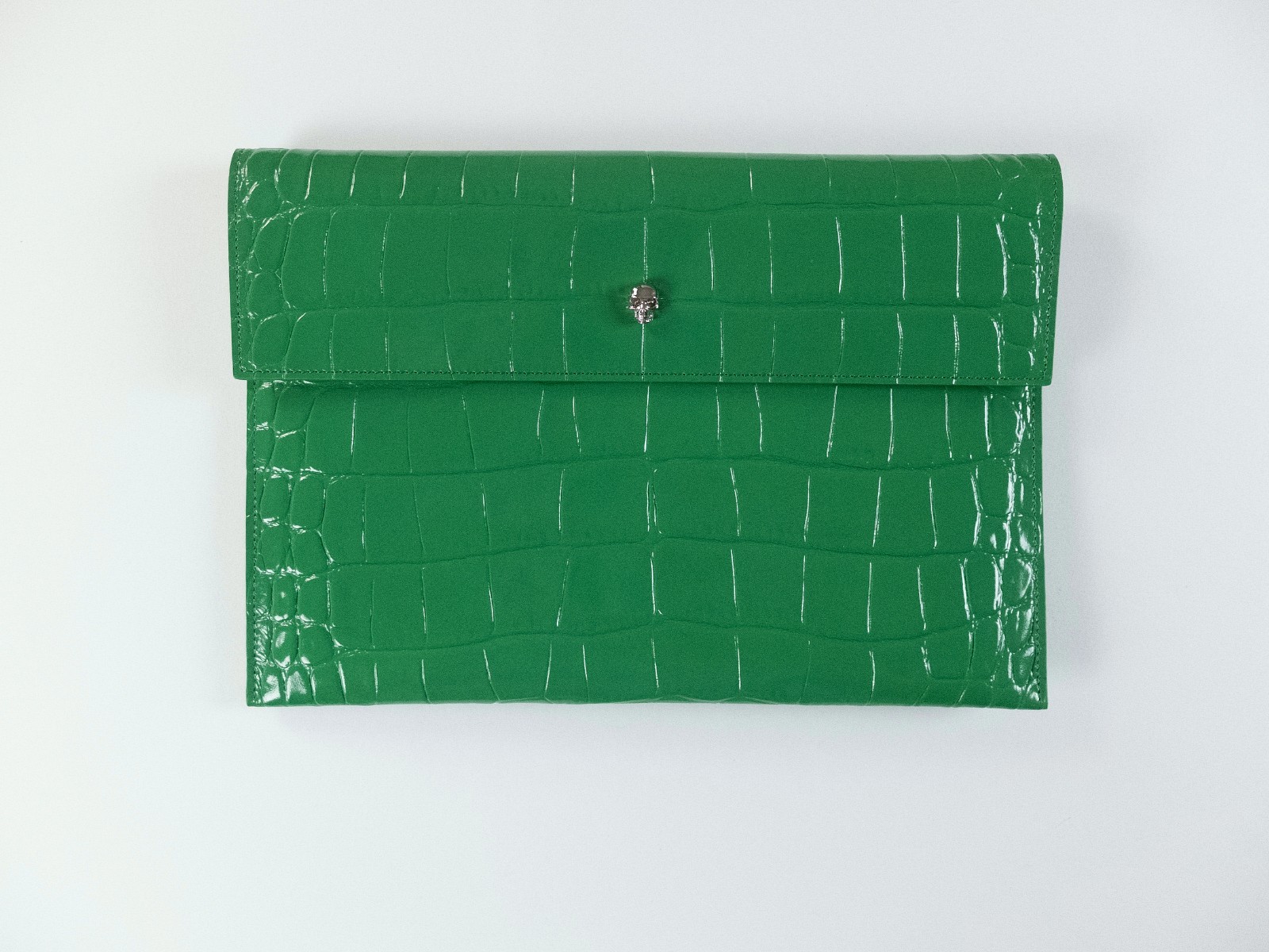 (NO CUSTOMS TAX) ALEXANDER MCQUEEN green croc effect leather envelope clutch bag