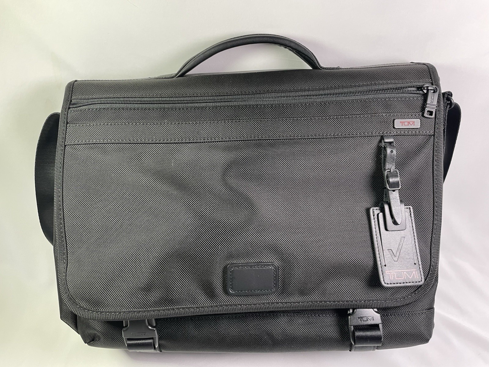 TUMI Alpha 2 Organizer Portfolio Brief / Expandable Messenger