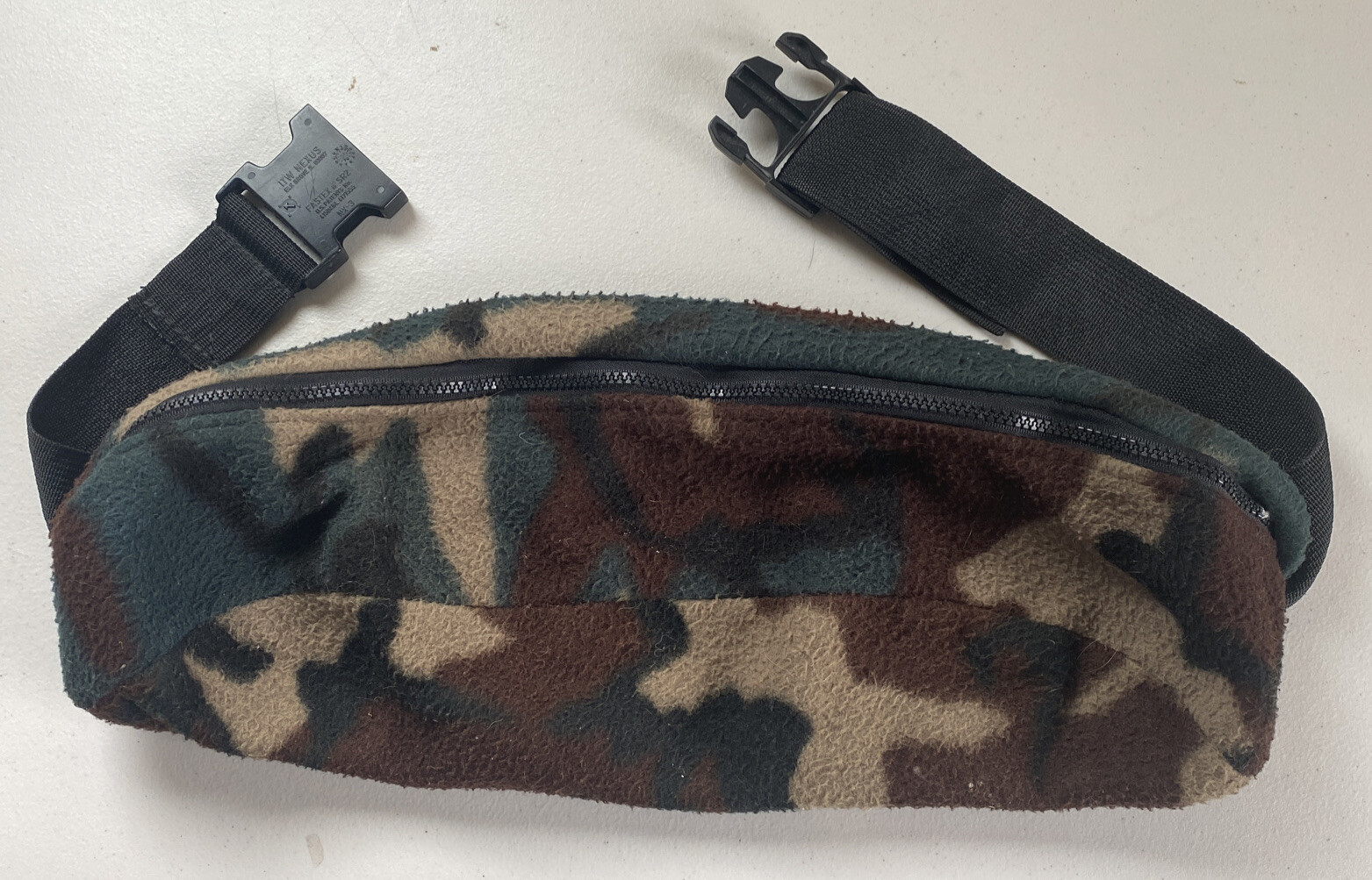 VINTAGE CROSS COUNTRY WENATCHEE WASHINGTON CAMO HUNTING FANNY PACK USA MADE VGC