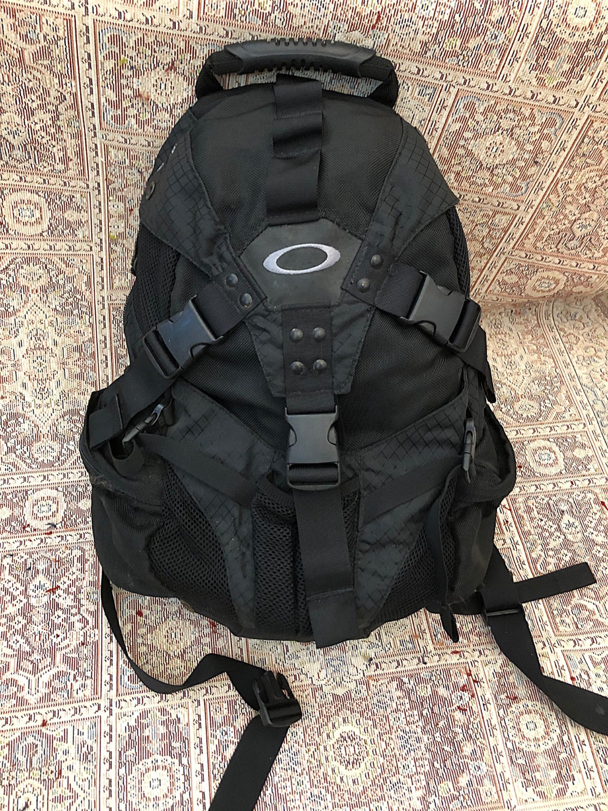 Oakley Icon Backpack Vintage Tactical 90s Y2K USA Logo Black Software Gorpcore