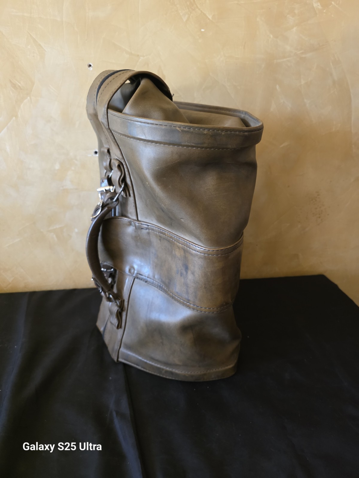 VTG Unbranded Brown Leather Barrel Bag 18x14x13 Travel Duffle Equipment Case YKK