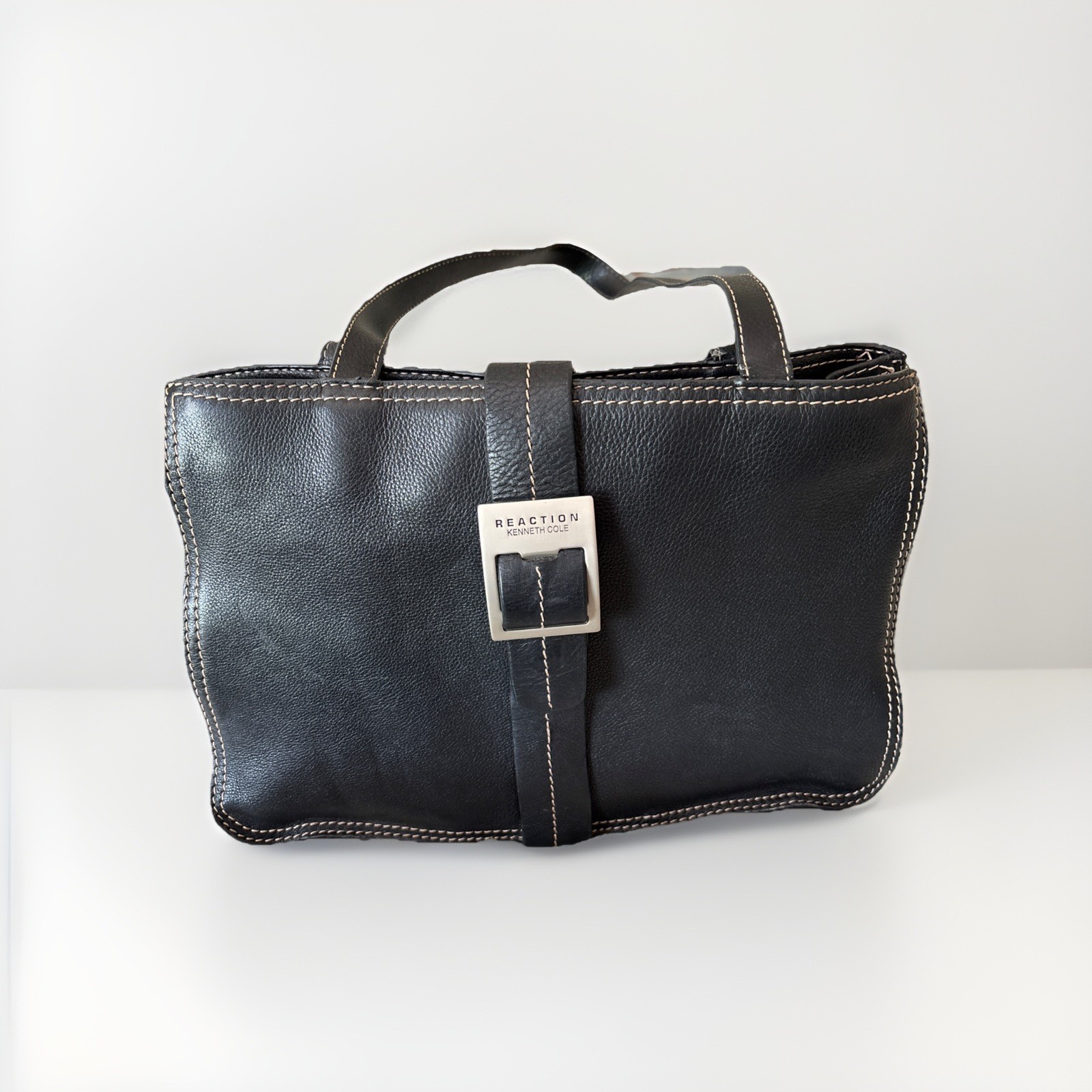 Vintage Kenneth Cole Reaction* Women’s Shoulder Top Handle Black Leather handbag