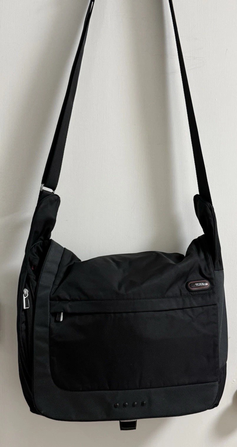 TUMI T-Tech Black Crossbody Laptop Messenger Business Travel Ballistic Nylon Bag