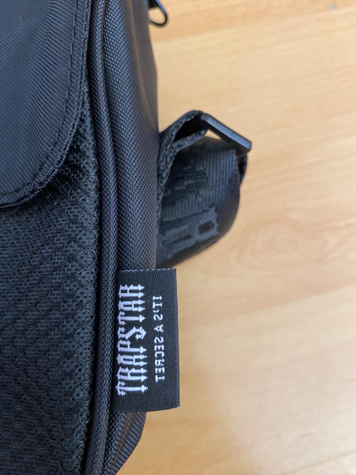 Trapstar Irongate T Cross Body Bag black