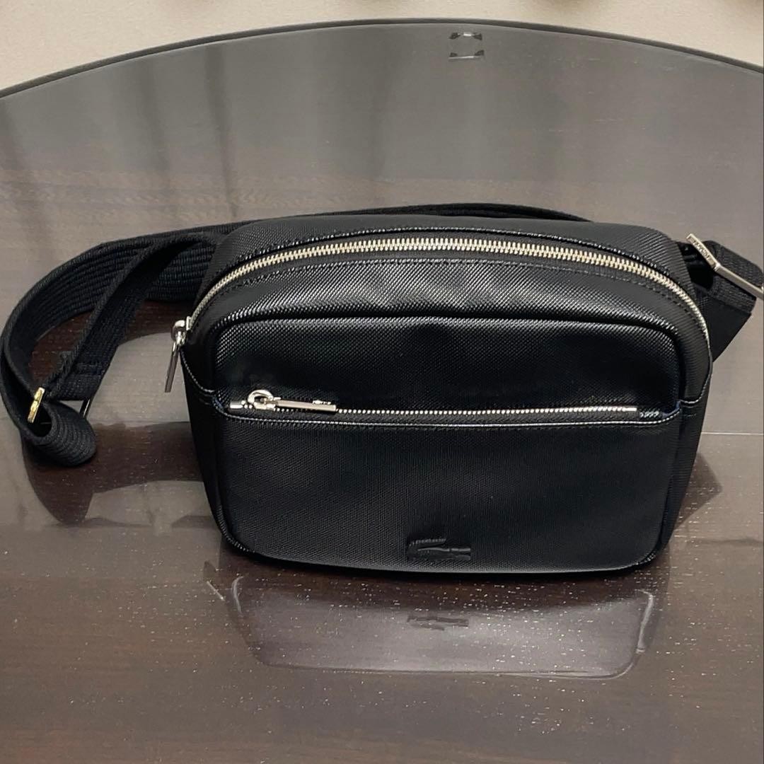 Authentic LACOSTE Men’s Classic Piqué Shoulder Bag Black 21cm x 16cm x 7cm Damag