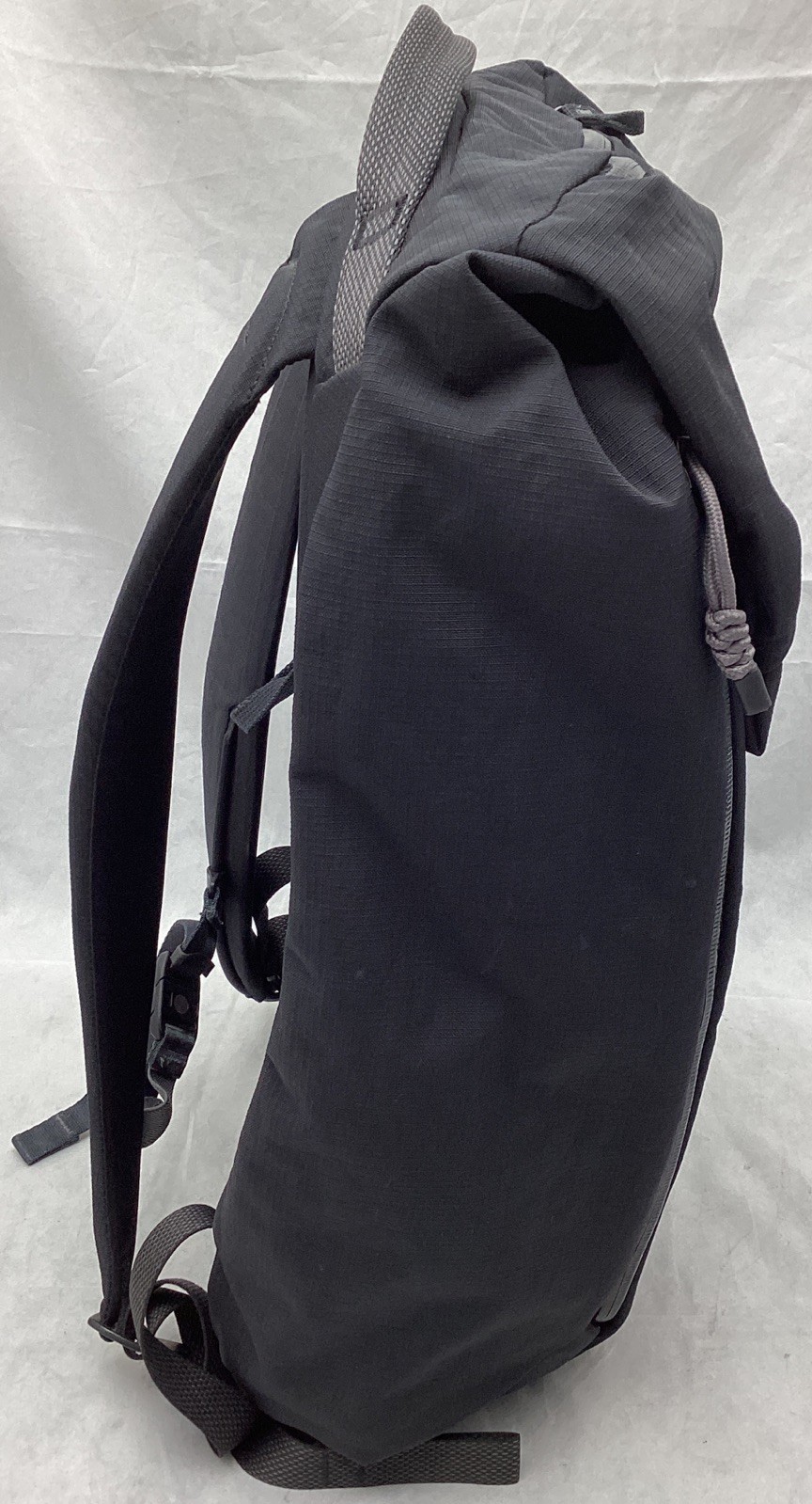 Bellroy Venture 22L Black Backpack