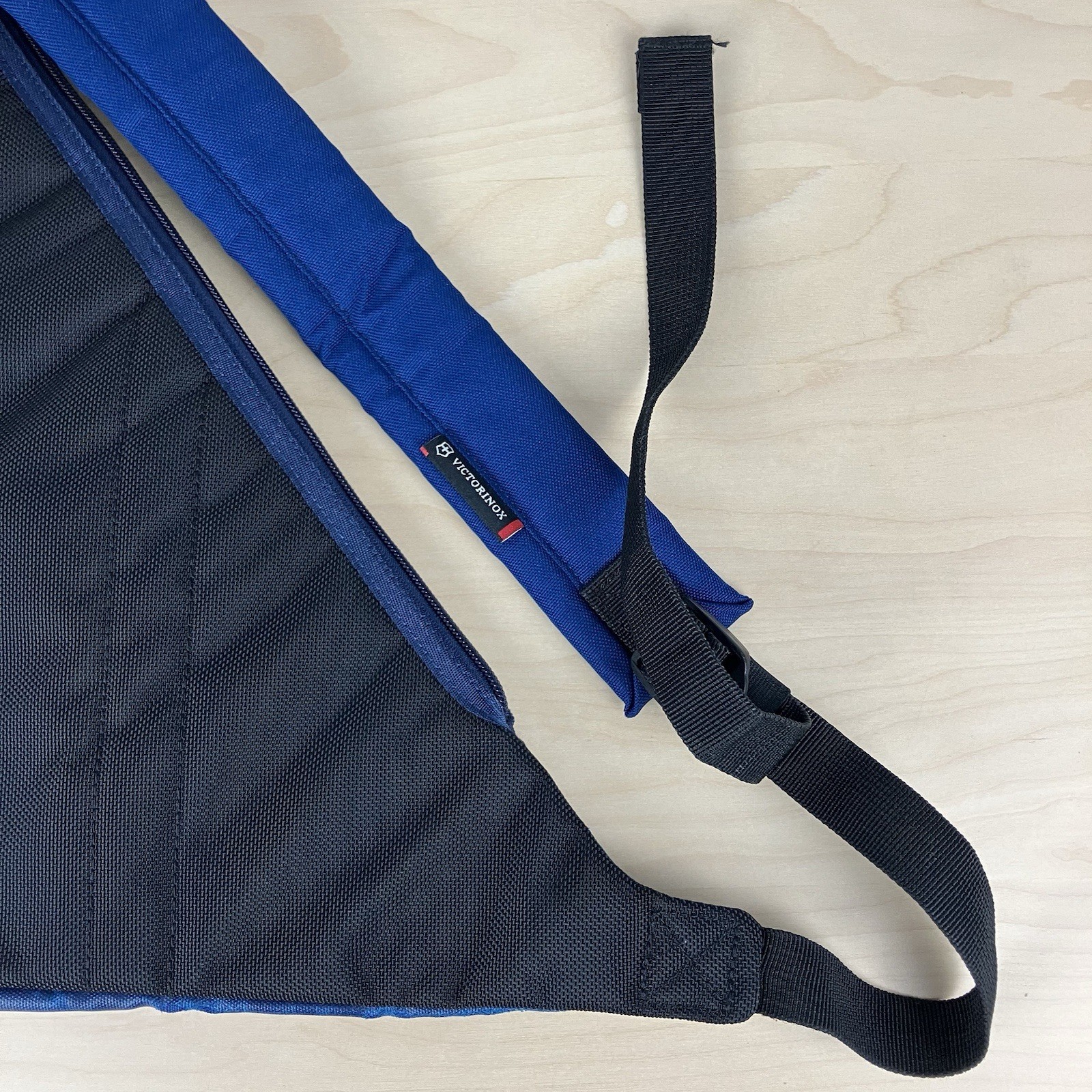 Victorinox Swiss Army Sling Backpack One Strap Shoulder Bag Blue & Black