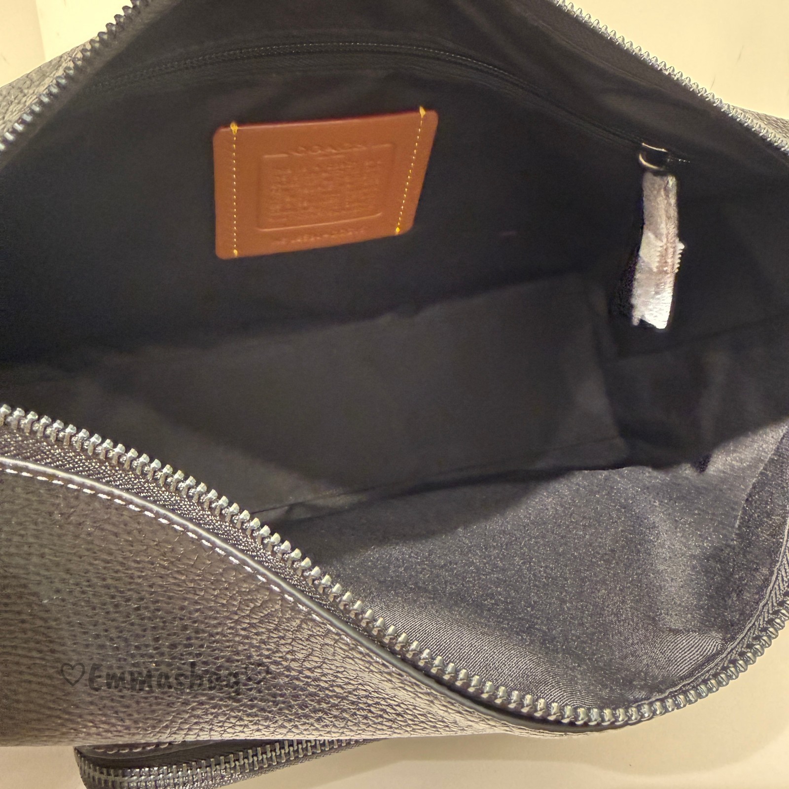 NWT Coach Finn Crossbody Bag With Pockets CCG15 pebbled leather/Gunmetal/Black