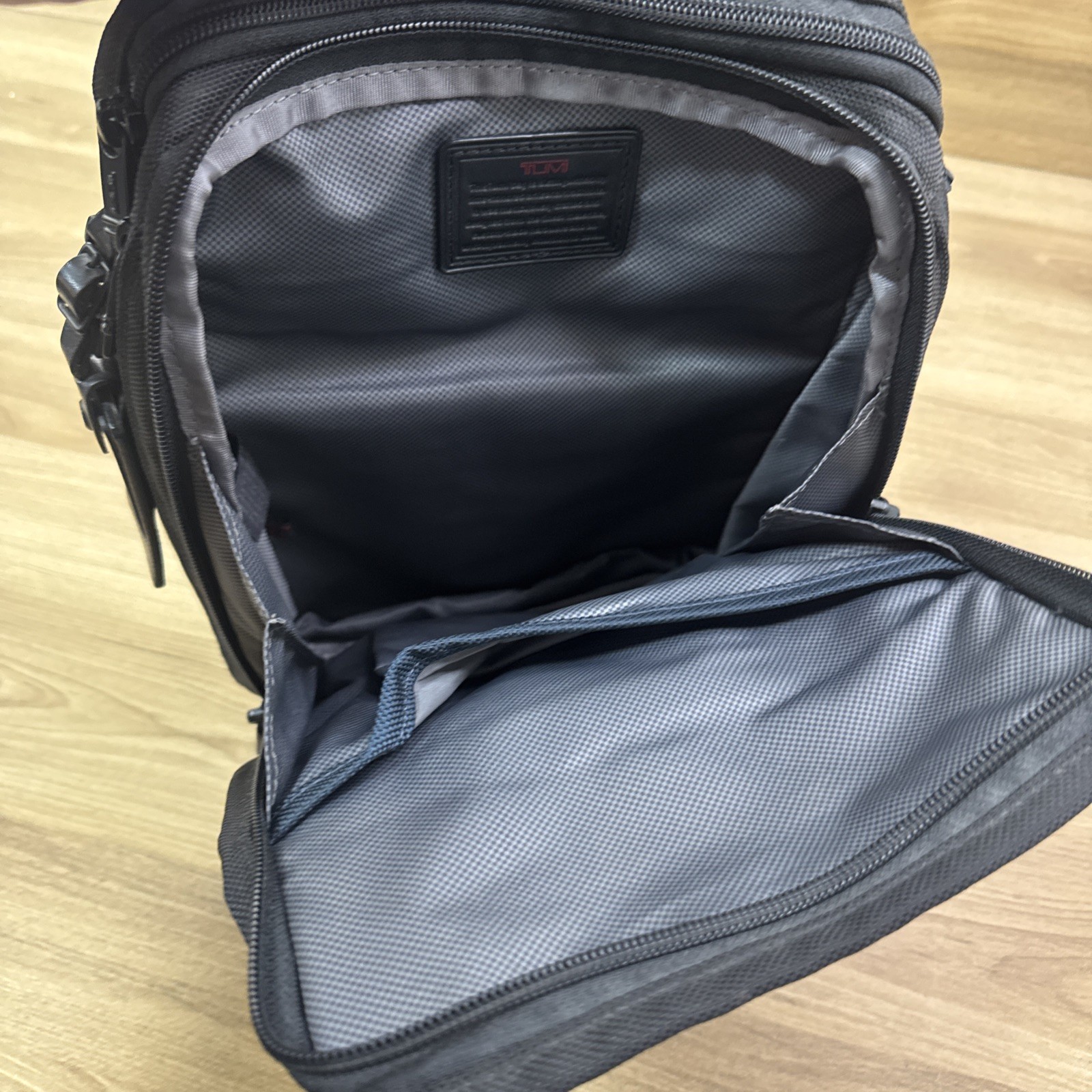 TUMI Alpha 2 22116D2 Black Ballistic Nylon Crossbody Bag Travel Shoulder Bag