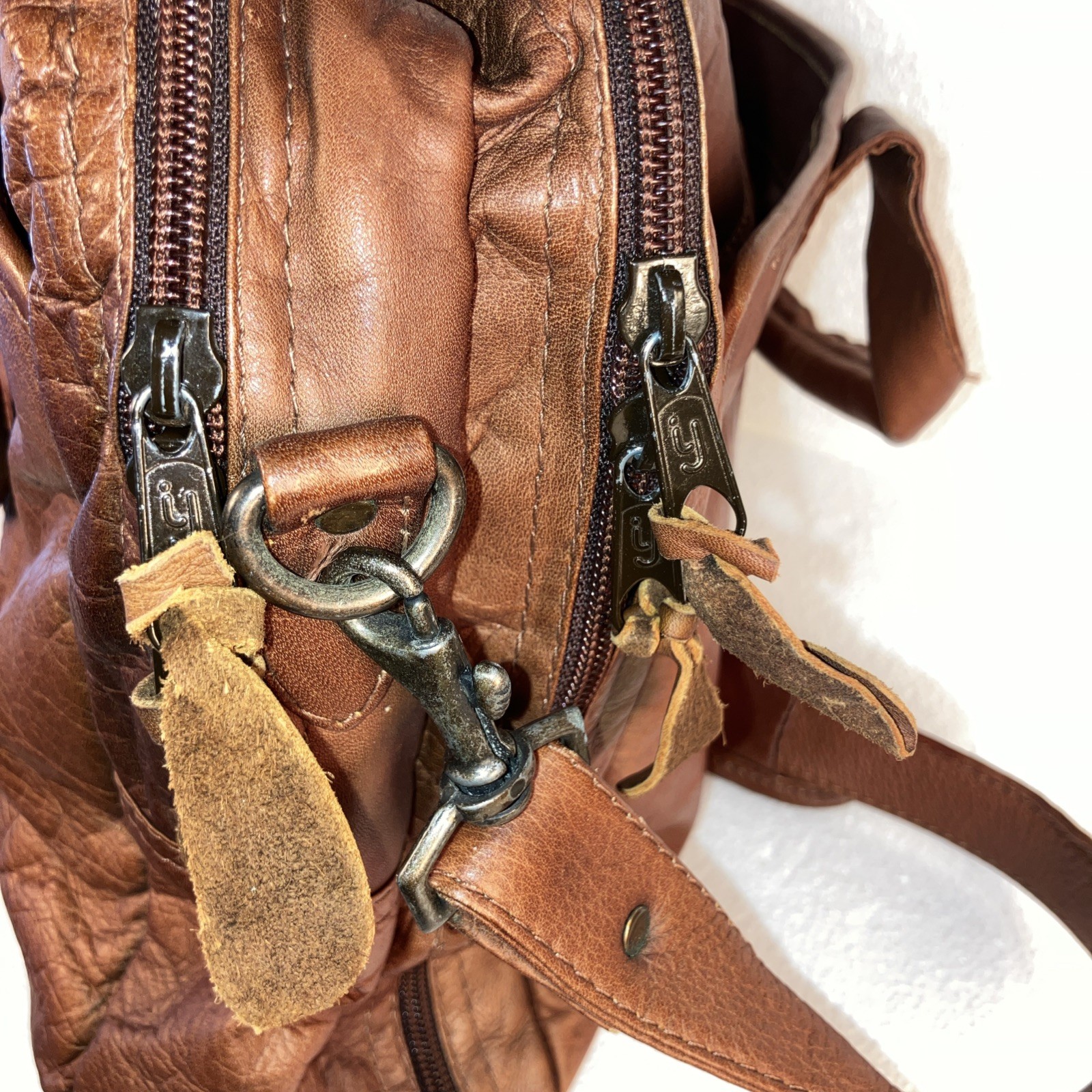Men’s Leather Crossbody Bag Vintage Shoulder Bag Casual Medium Messenger Pack