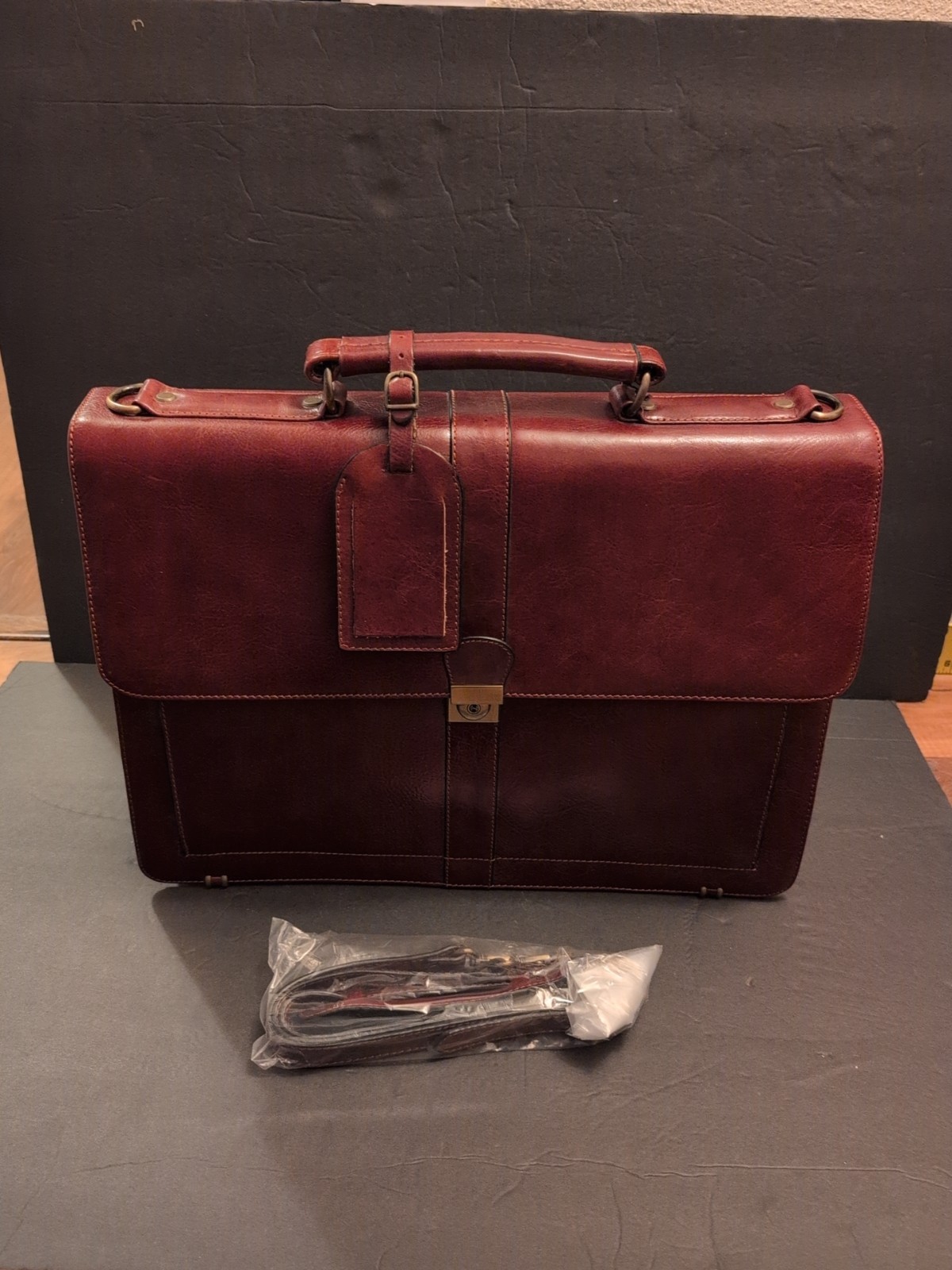 Stebco Briefcase Genuine Cowhide Caramel Shoulder Strap, New With Tags