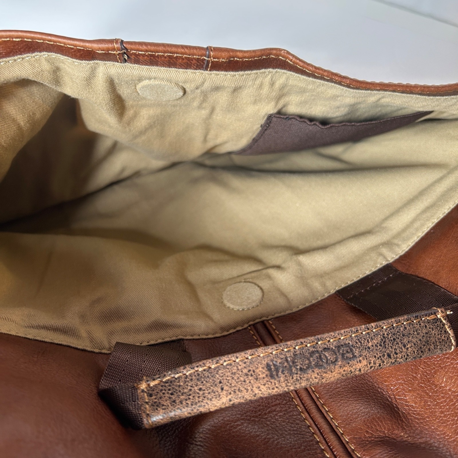 Boconi Messenger Bag Brown Leather Garth Slim Laptop Pocket with Shoulder Strap