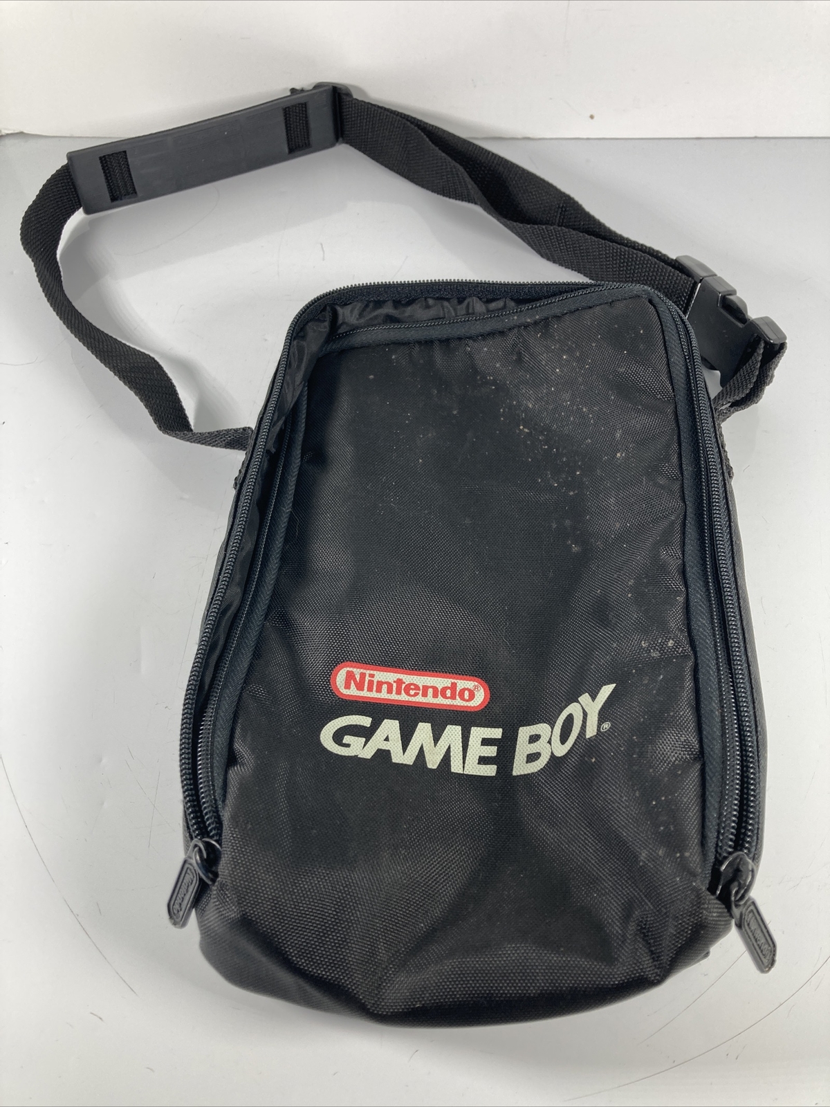 NINTENDO GAME BOY PADDED BAG IN BLACK ACROSS CHEST OVER SHOULDER Working Zipper