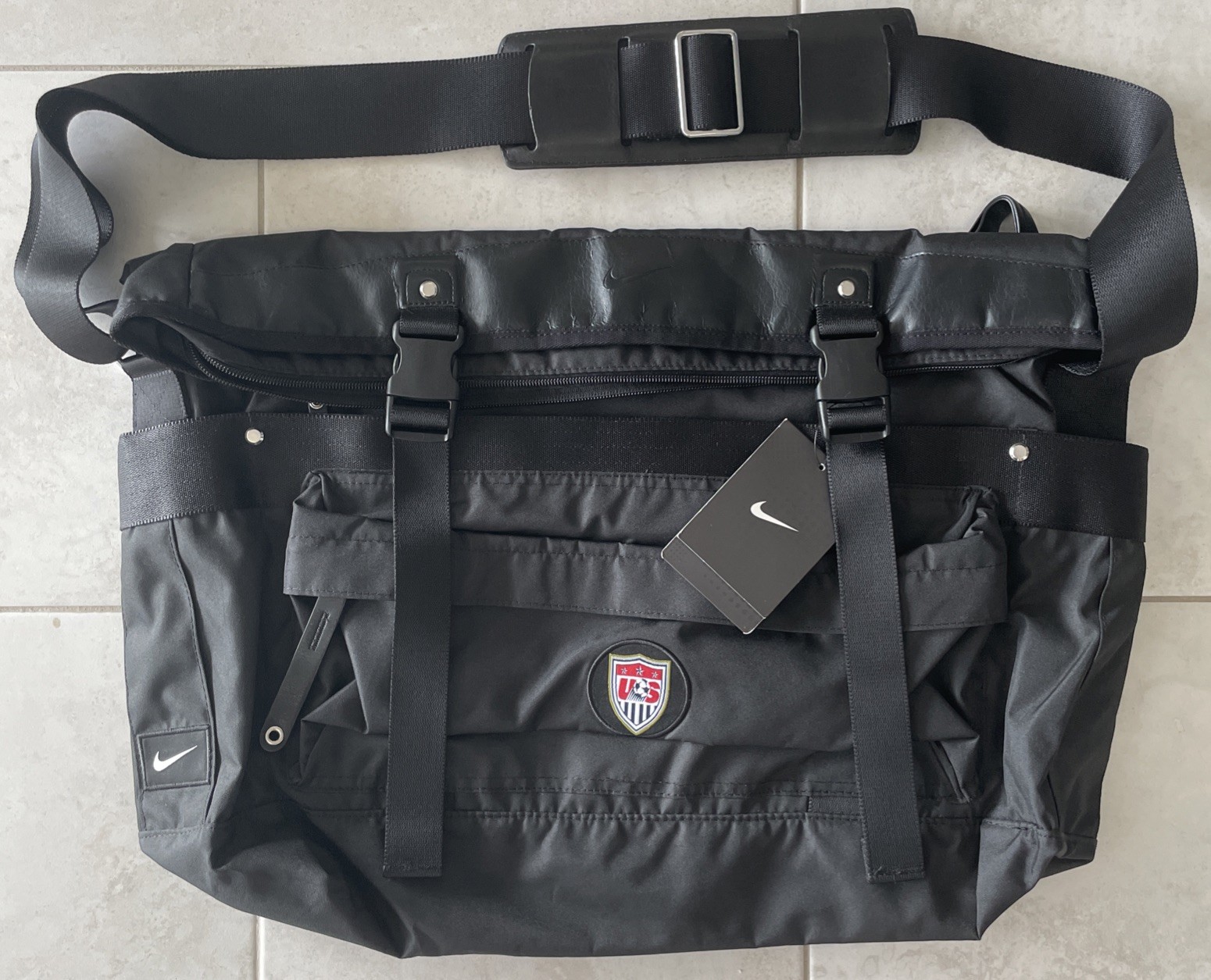 RARE NIKE USA SOCCER WC FEDERATION SHOULDER MESSENGER BAG BLACK POCKET OLYMPICS