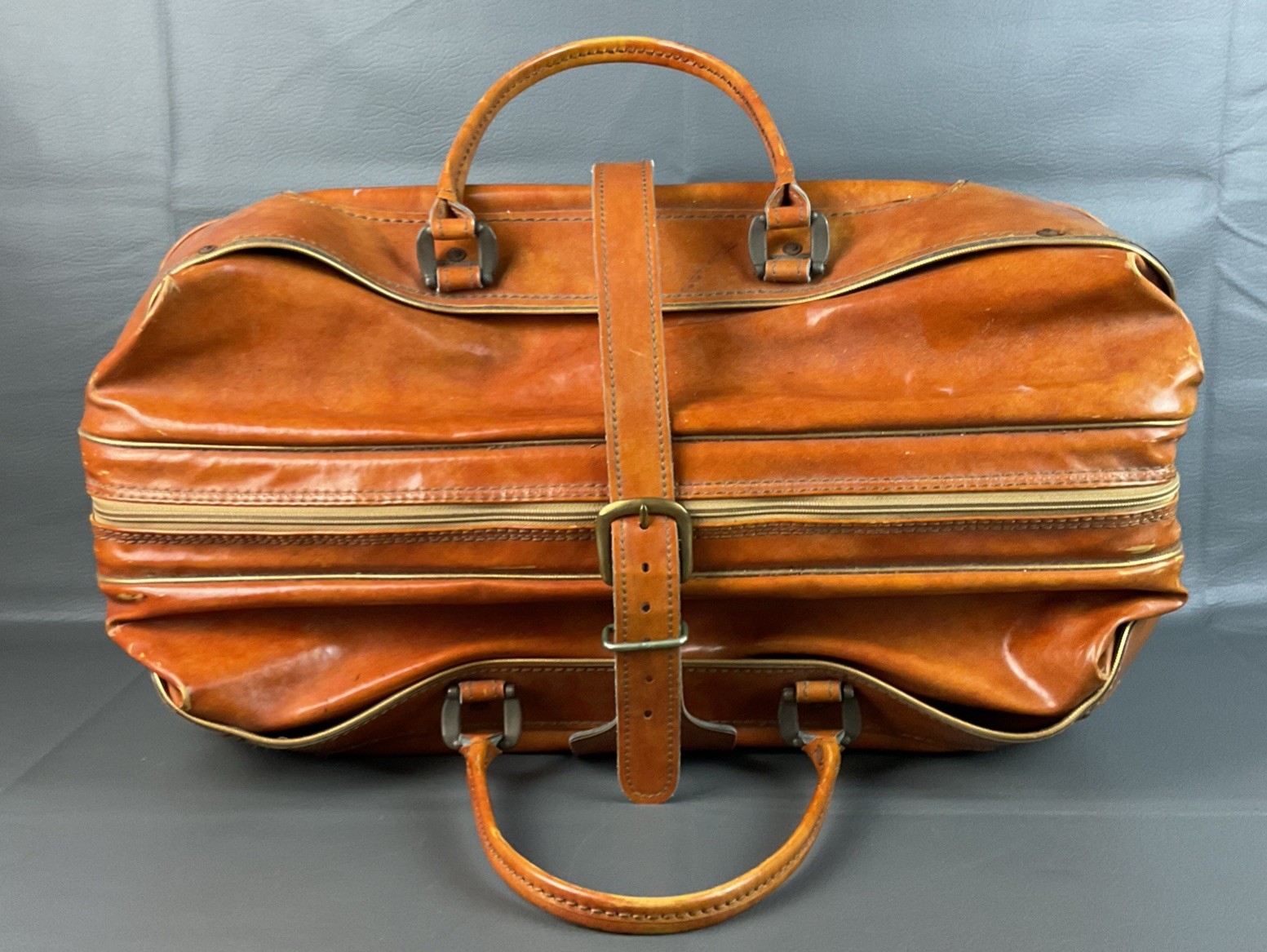 RARE Brown Leather Locking Burton Duffle Divided Bag Hard Bottom