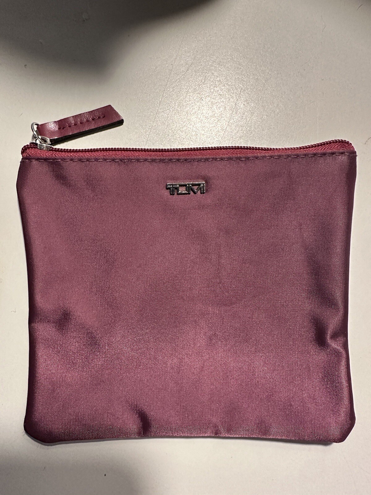 Tumi For Delta Travel Toiletry Zipper Pouch Square Plum Purple Amenity Bag