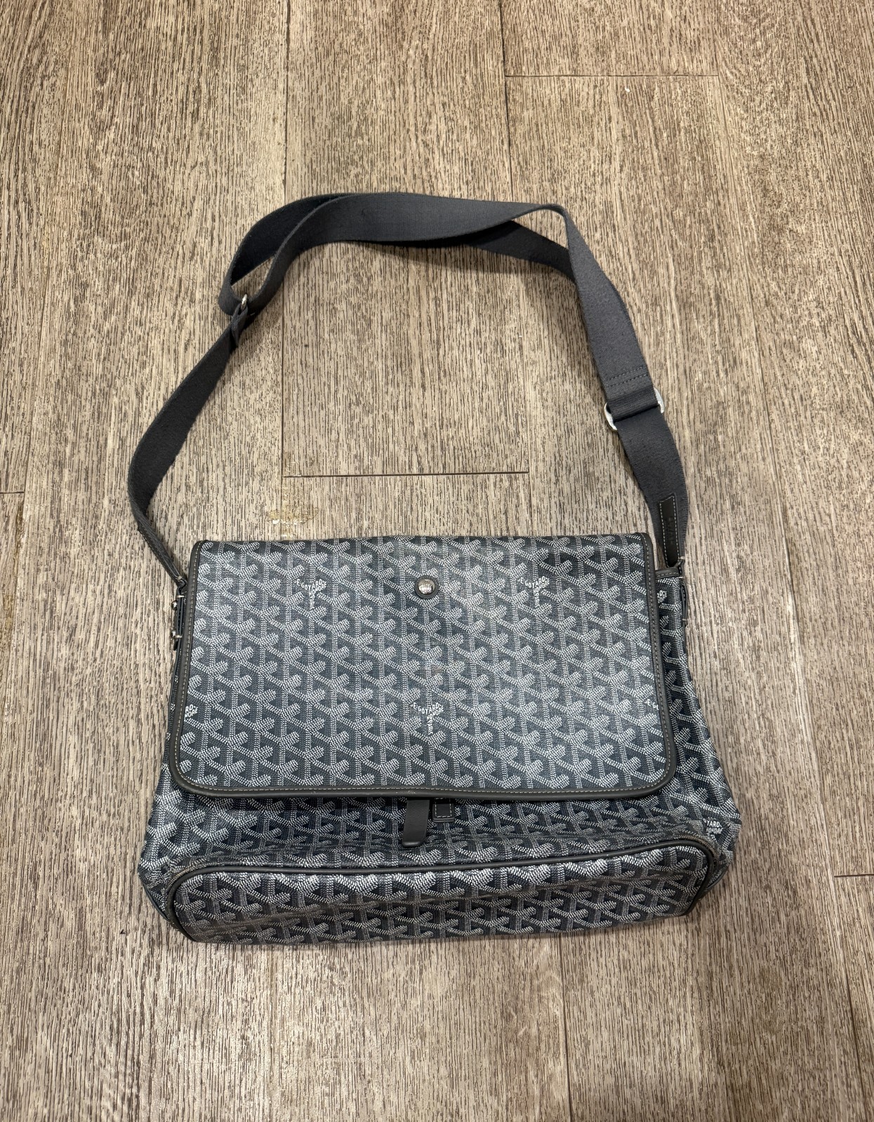Goyard Capetien MM Shoulder Bag PVC Leather Gray Purse 90299143 Good Condition