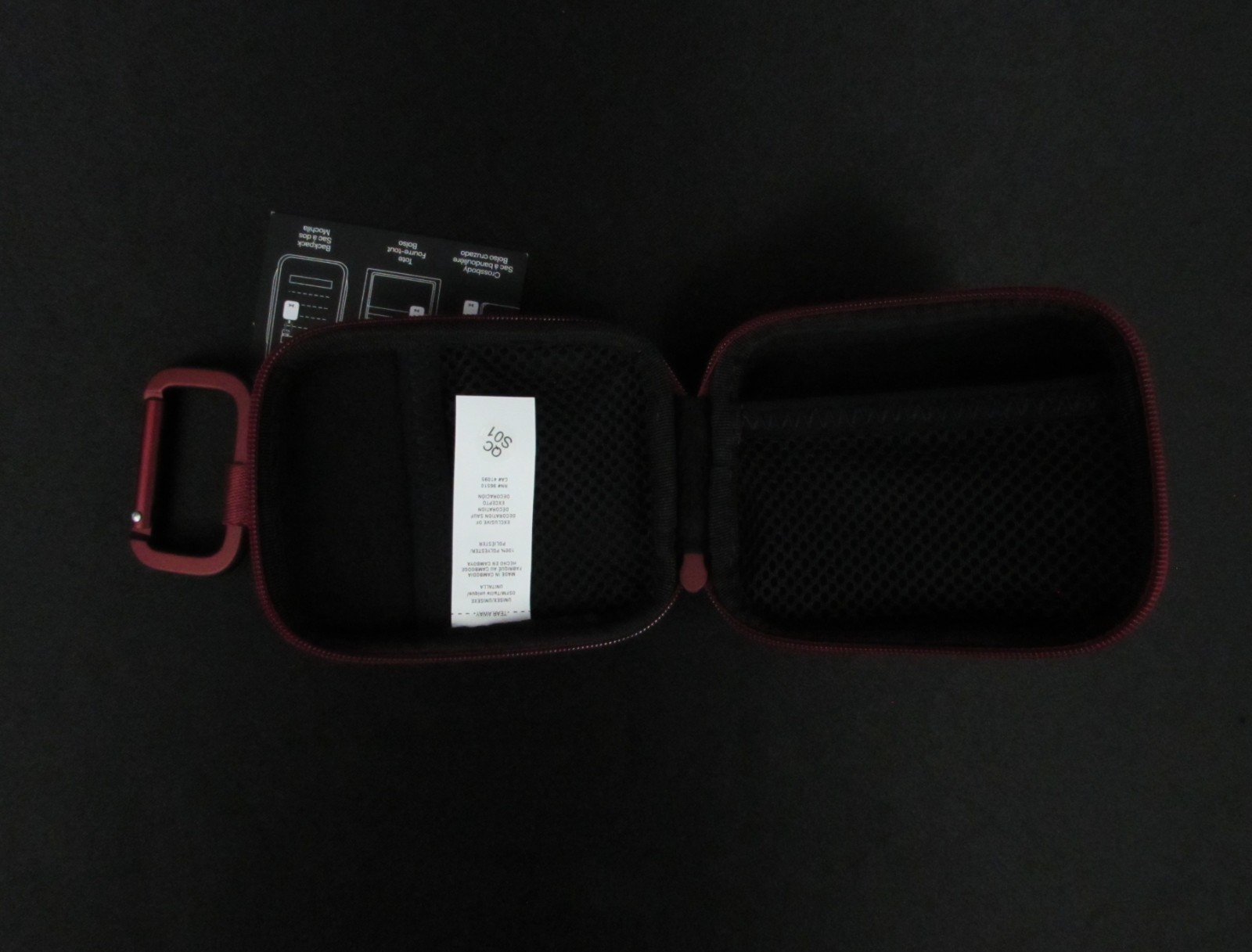 Under Armour Unisex-Adult Micro Essentials Container Maroon 1378573 625 NWT.