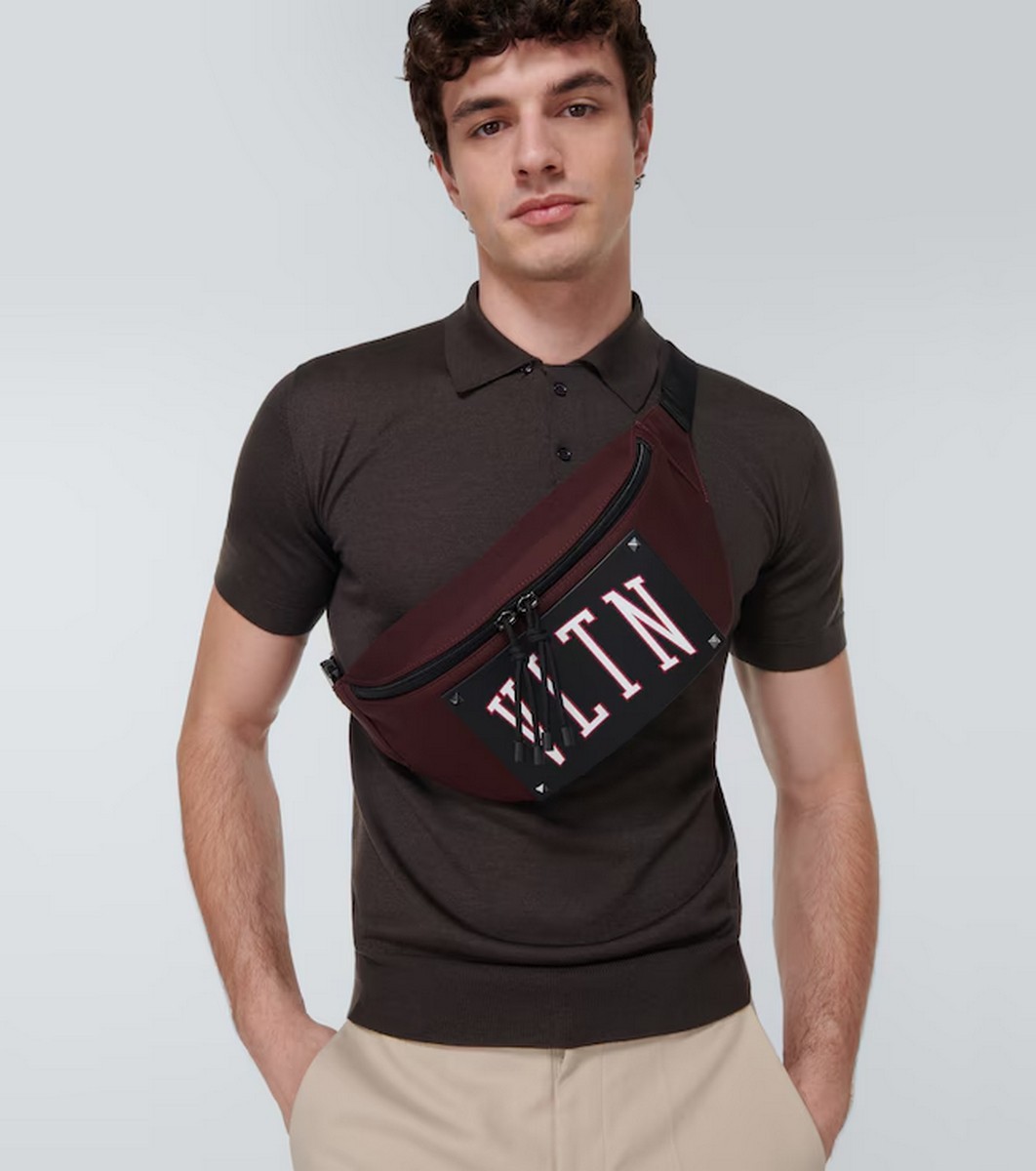 (NO CUSTOMS TAX) VALENTINO Garavani varsity VLTN burgundy & black belt bag