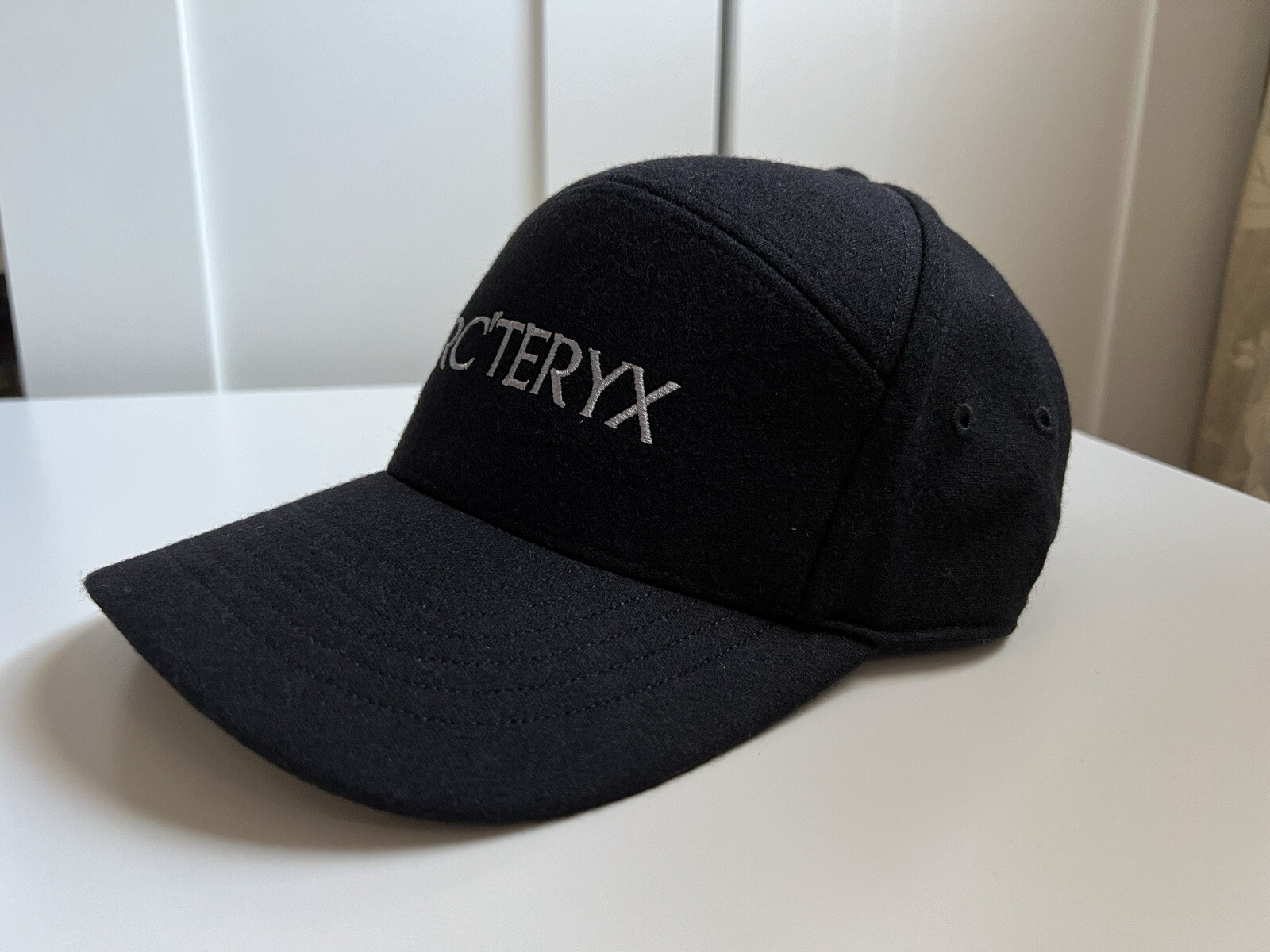 Arc’Teryx 7 Panel Wool Ball Cap Black Heather One Size Adjustable