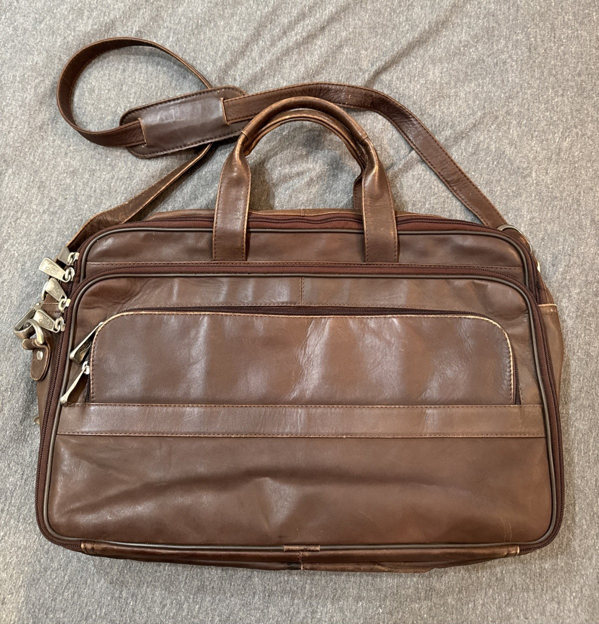 Vintage Leed’s Leather Bag Messenger Laptop Briefcase Brown w/ Adjustable Strap