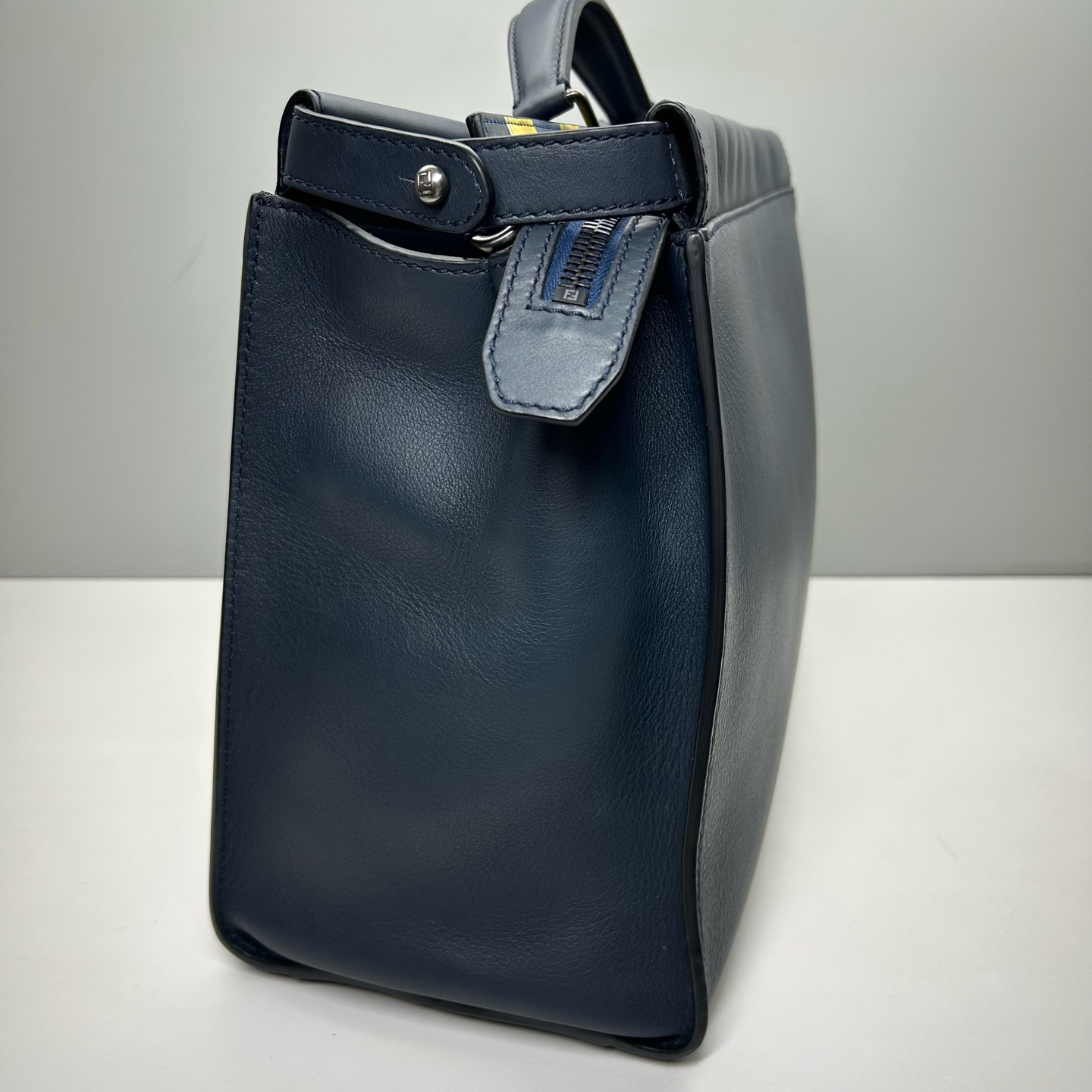 Fendi Pre-Owned Authentic Peekaboo Briefcase Free Shipping 40x30x16cm