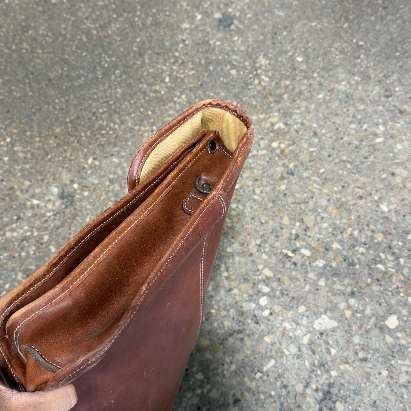 Vintage Paul Stuart Brown Leather Laptop Messenger Carry Bag Made In England