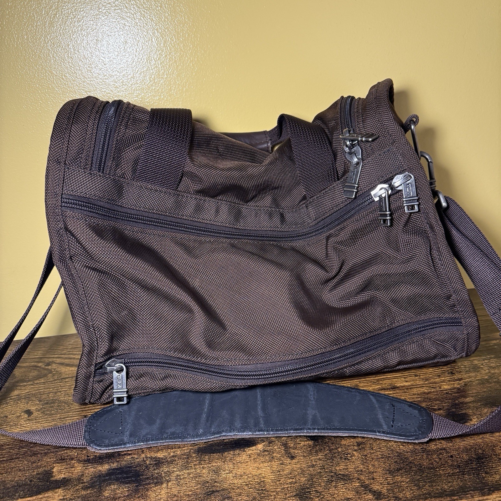 TUMI USA Alpha Brown Ballistic Duffel Weekender Carry-On Bag Luggage Gym